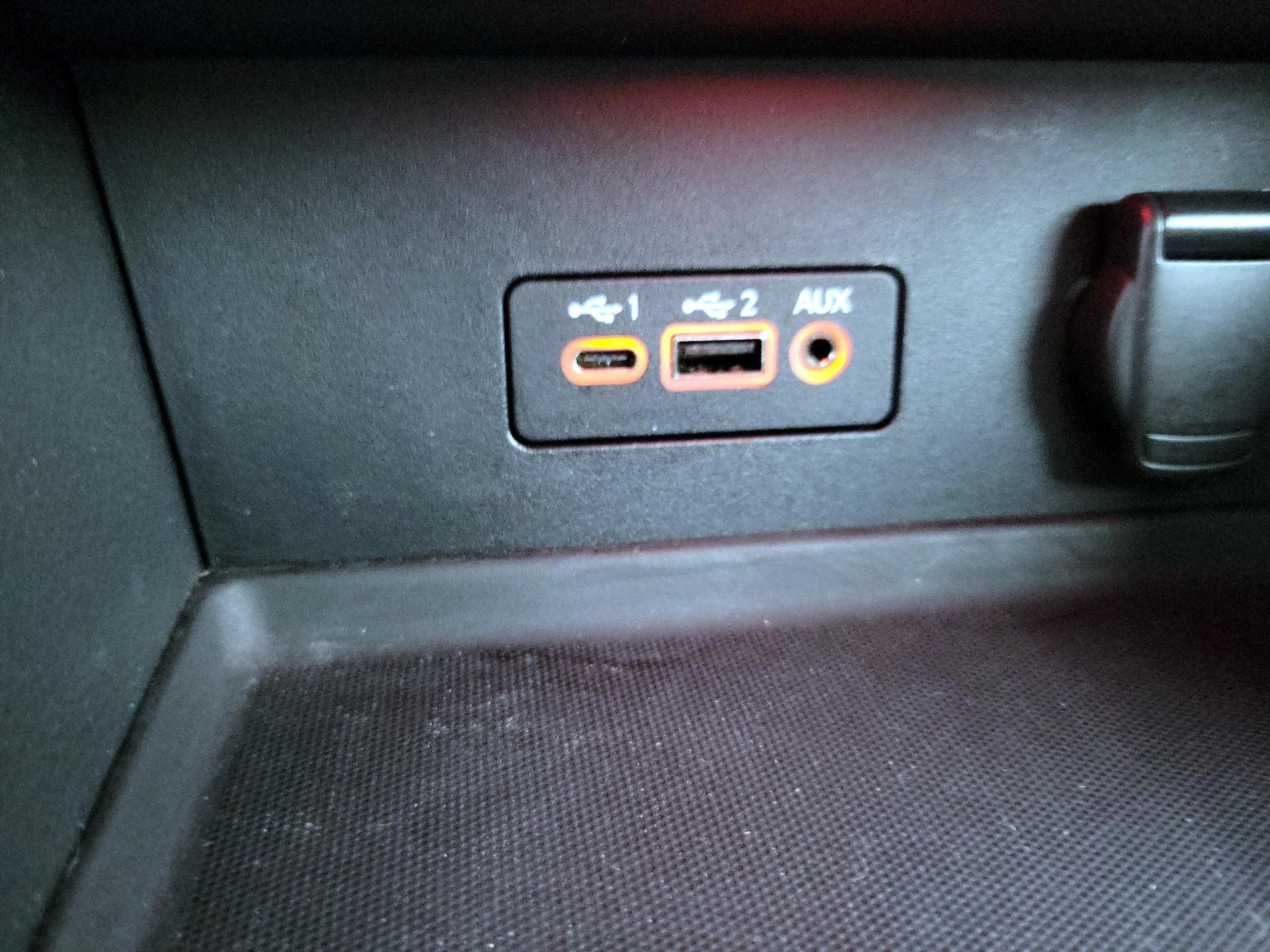 Thumbnail: 2020 Nissan Sentra - 18