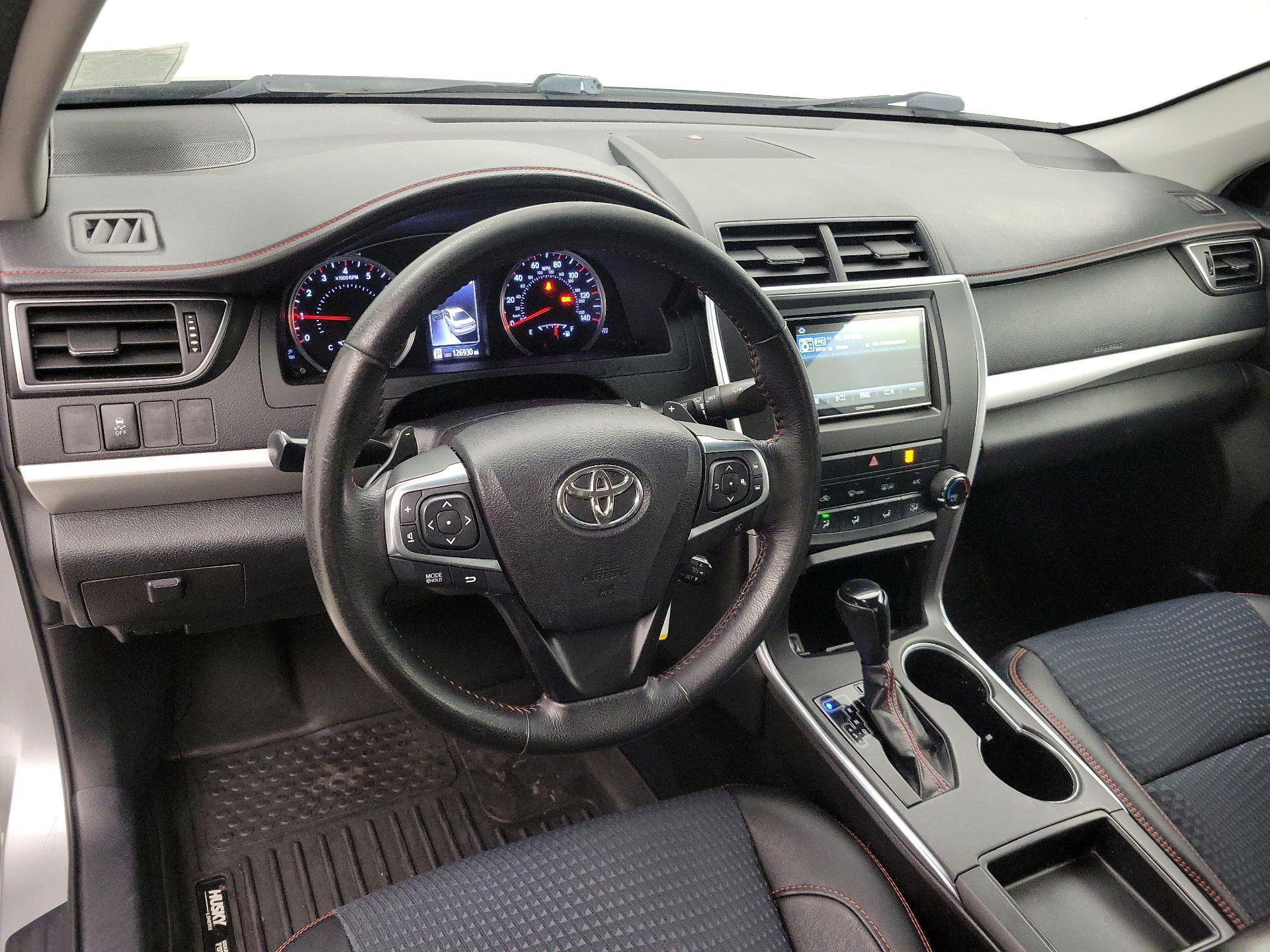 Thumbnail: 2015 Toyota Camry - 9