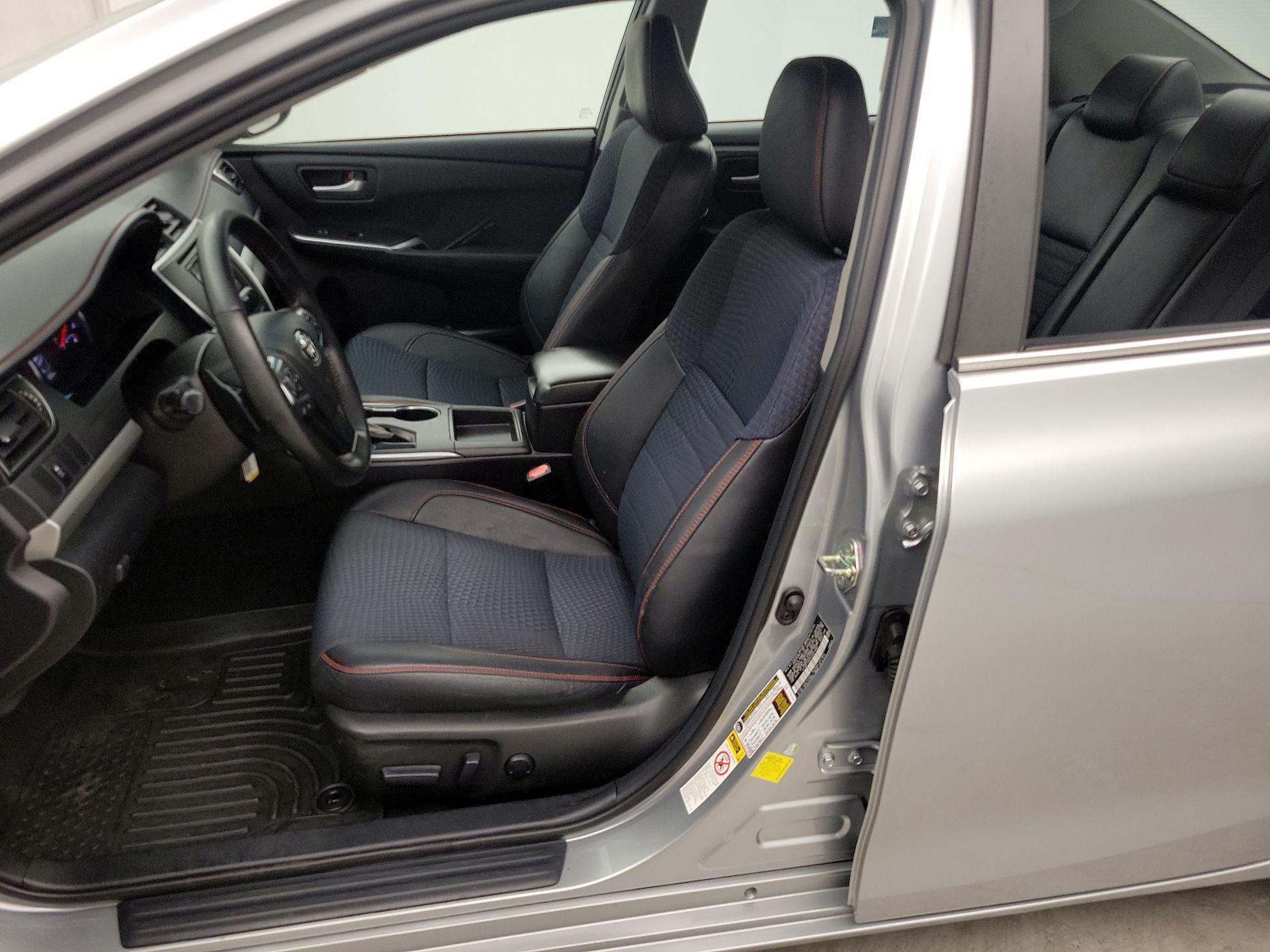 Thumbnail: 2015 Toyota Camry - 11