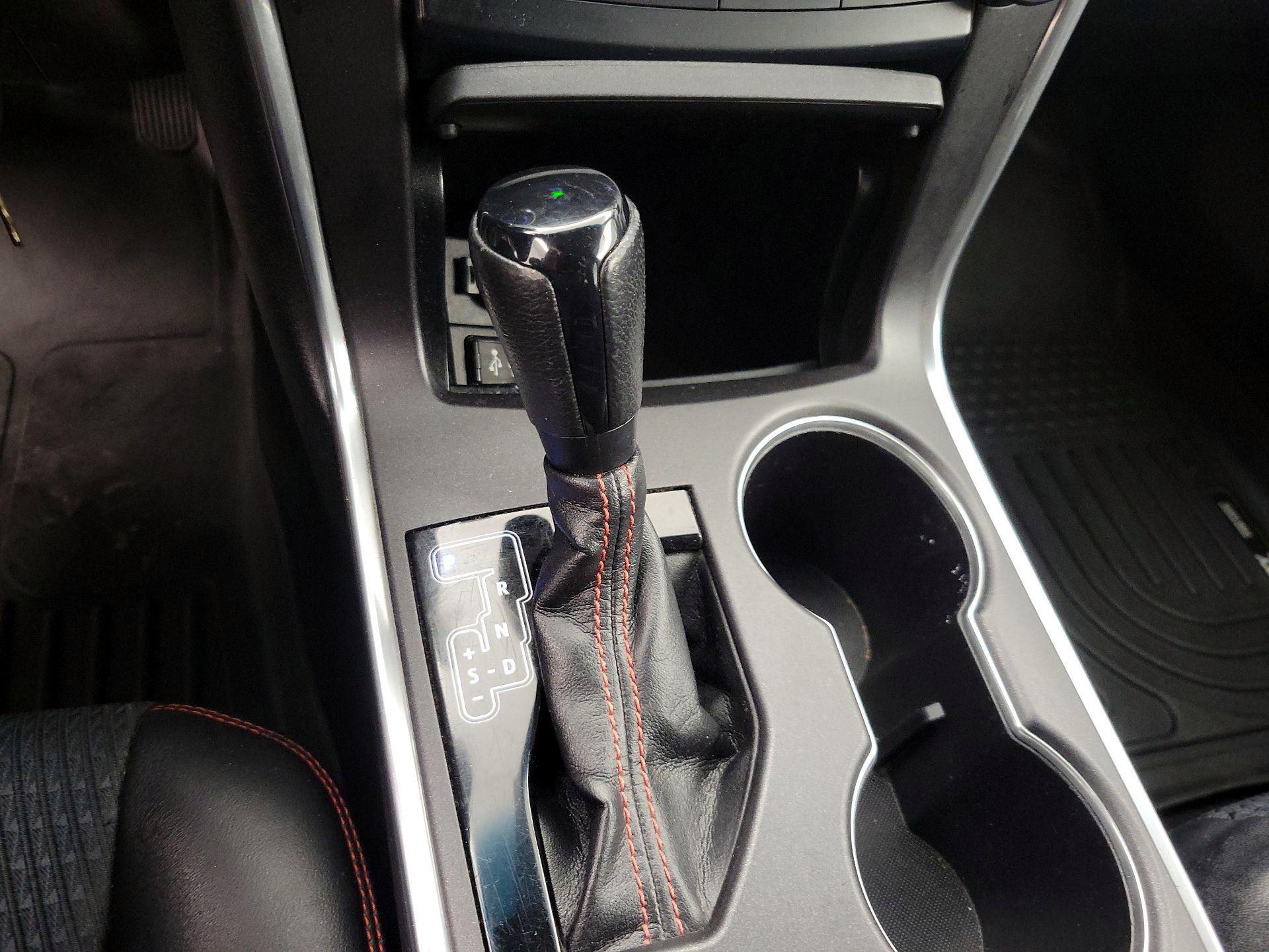 Thumbnail: 2015 Toyota Camry - 17