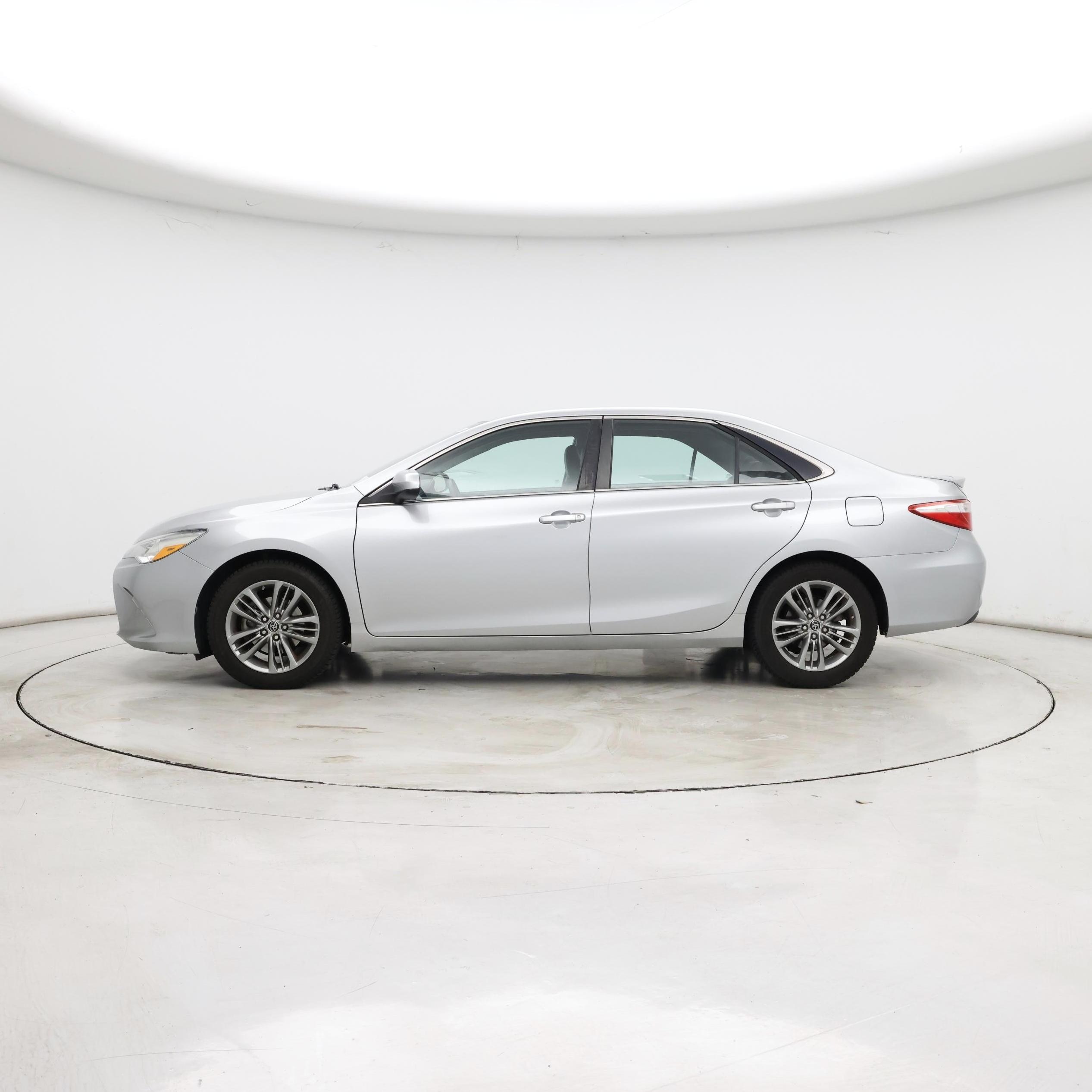 Thumbnail: 2015 Toyota Camry - 3