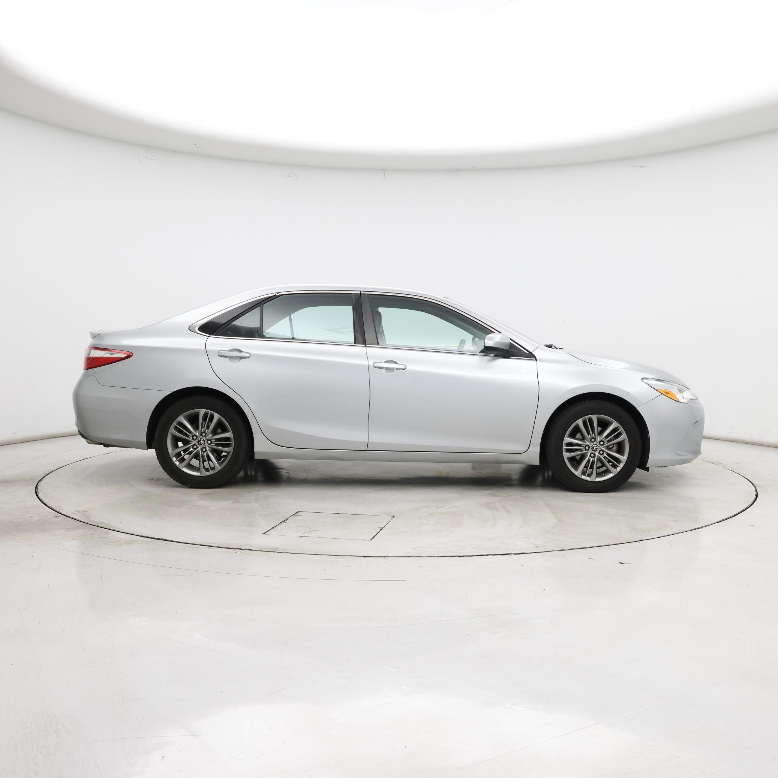 Thumbnail: 2015 Toyota Camry - 7