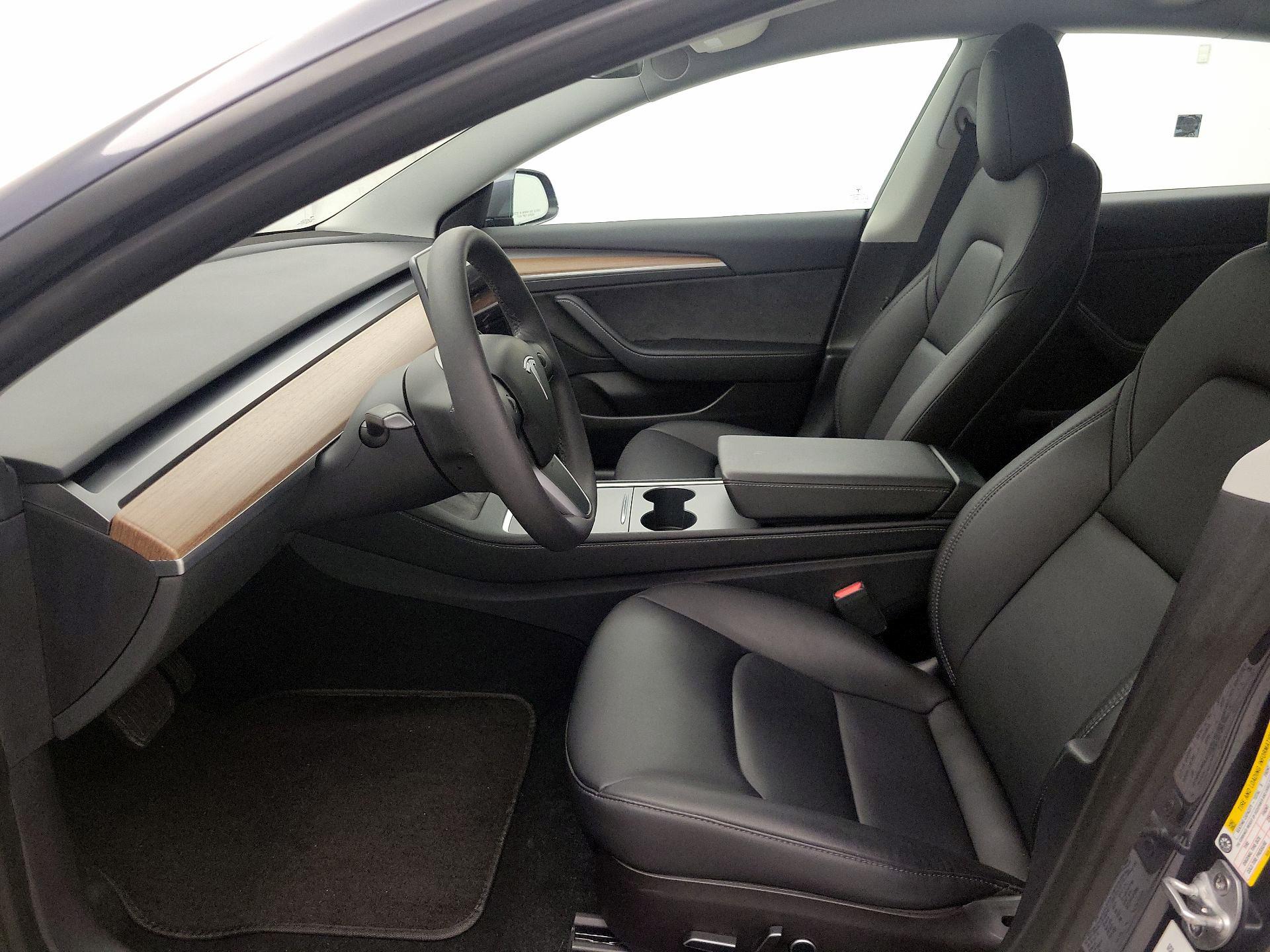 Thumbnail: 2023 Tesla Model 3 - 11