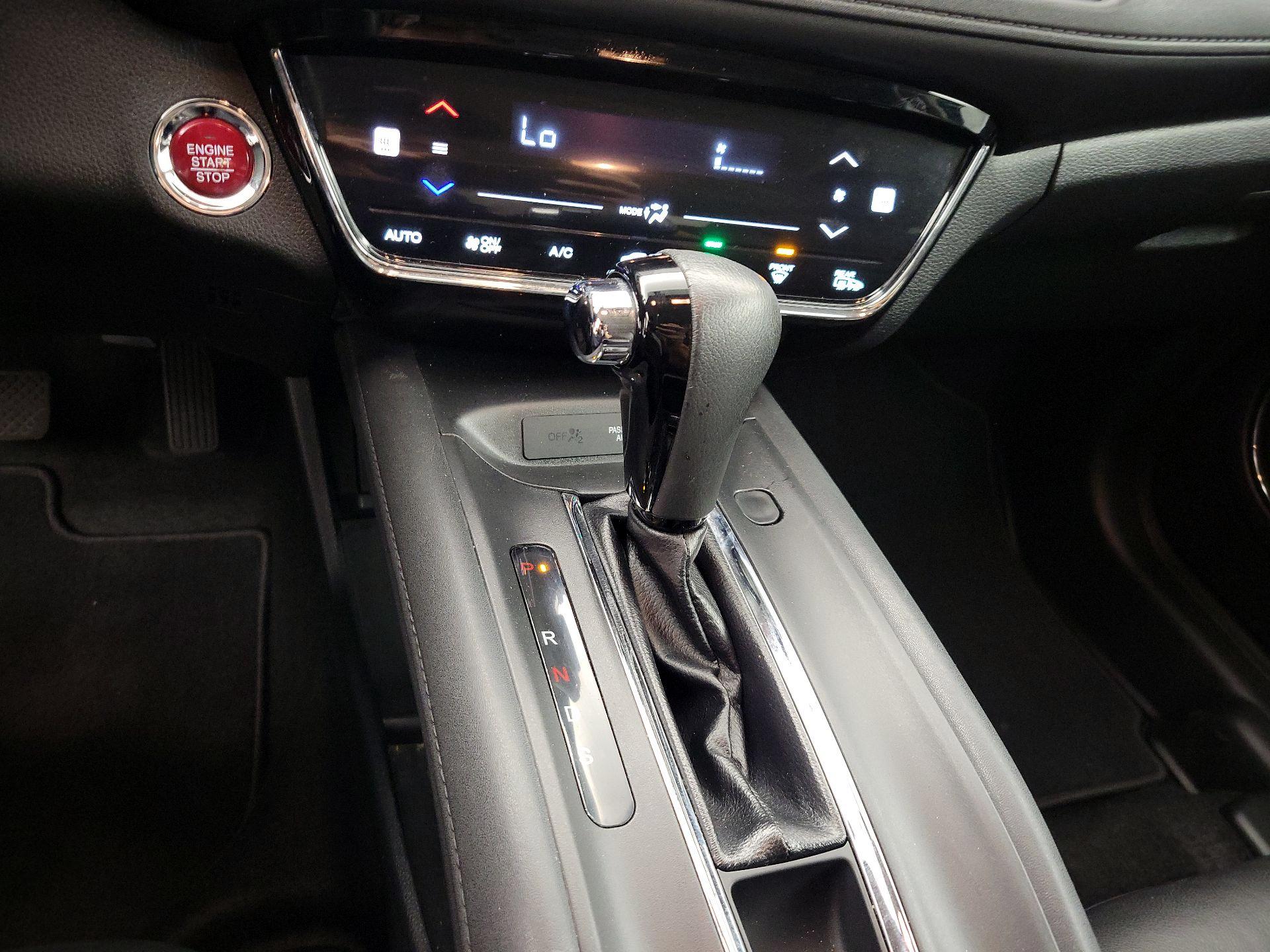 Thumbnail: 2016 Honda HR-V - 18