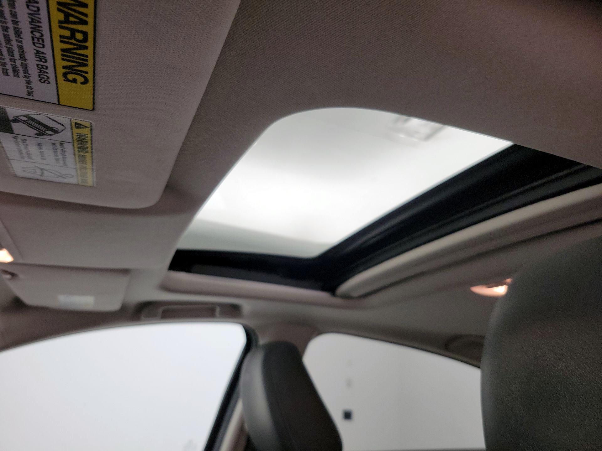 Thumbnail: 2016 Honda HR-V - 19