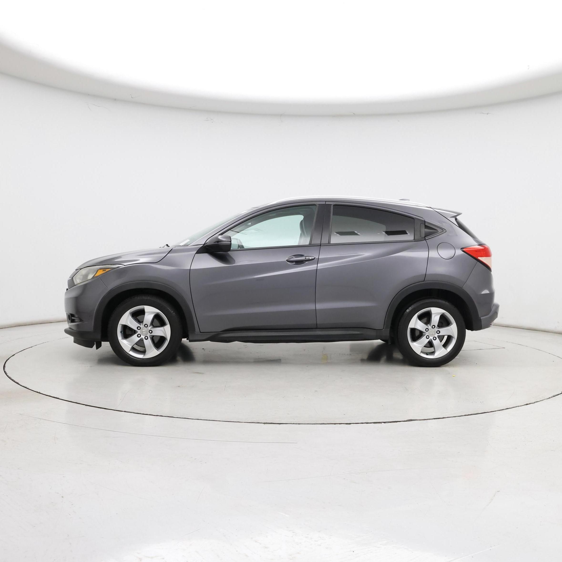 Thumbnail: 2016 Honda HR-V - 3