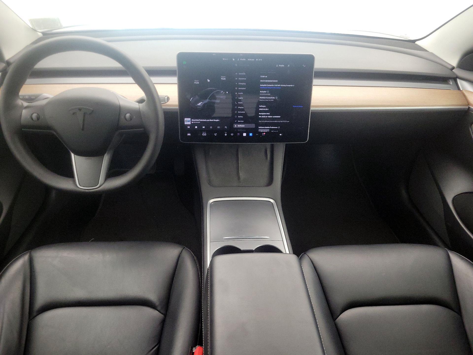 Thumbnail: 2022 Tesla Model 3 - 9