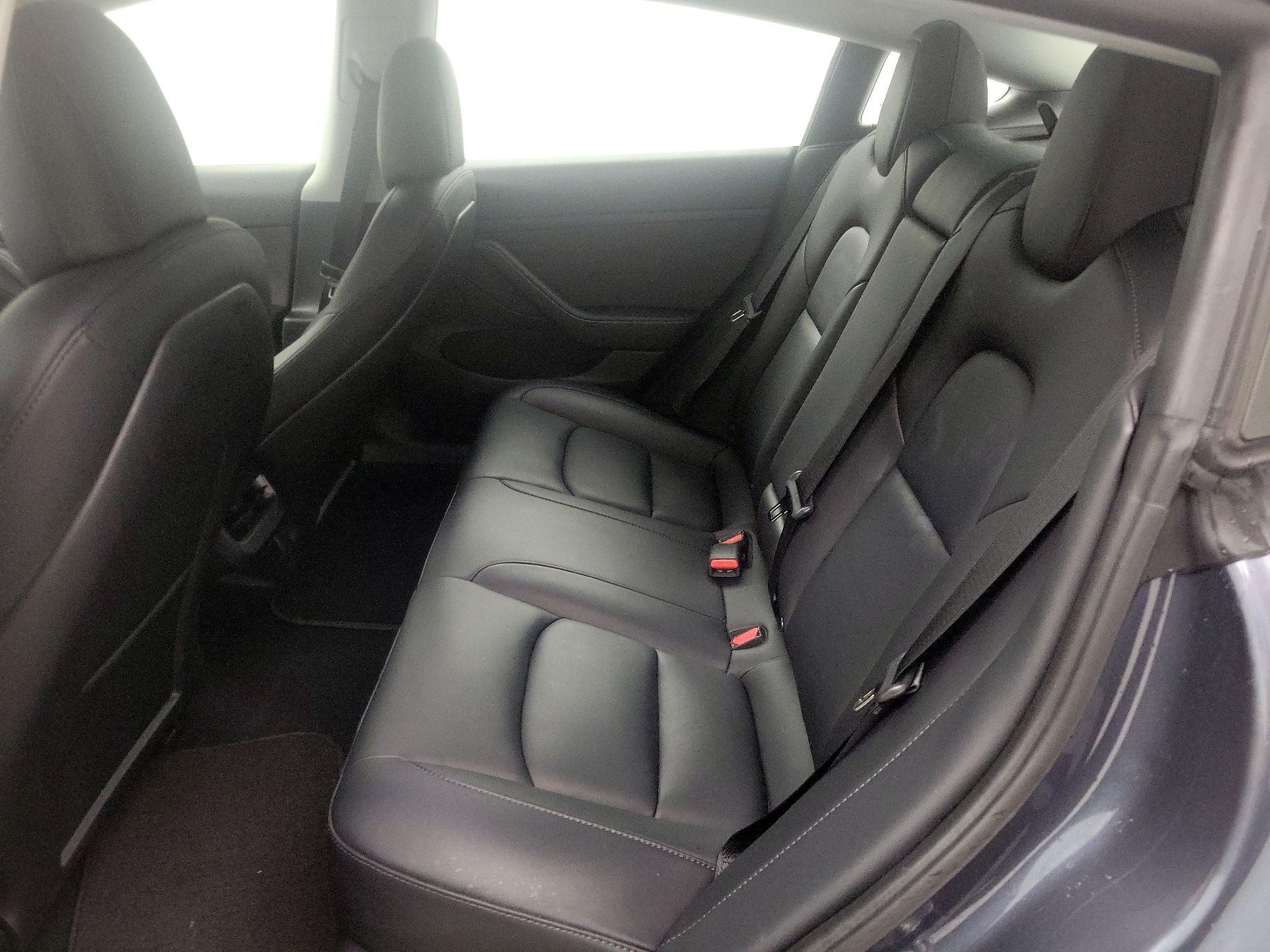 Thumbnail: 2022 Tesla Model 3 - 18