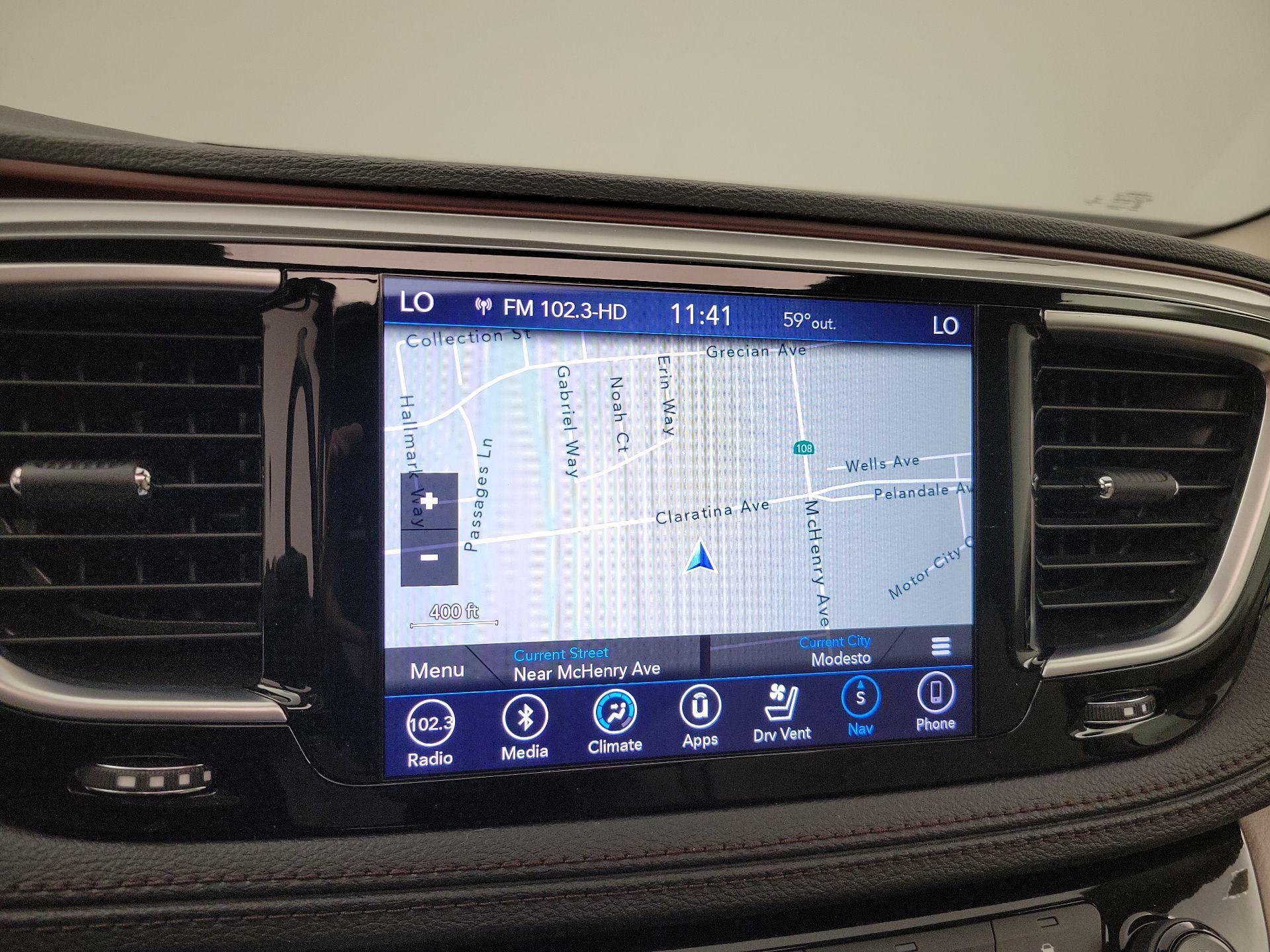 Thumbnail: 2019 Chrysler Pacifica - 14