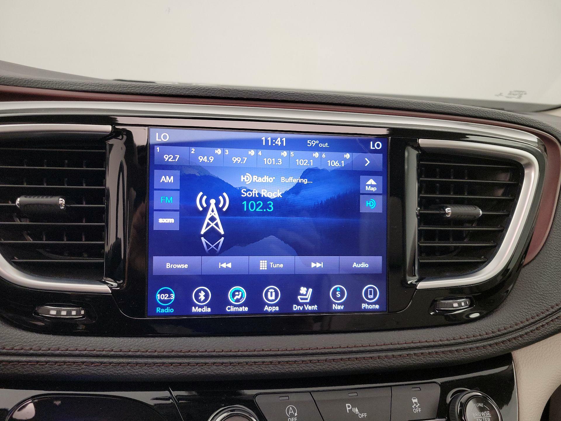 Thumbnail: 2019 Chrysler Pacifica - 16