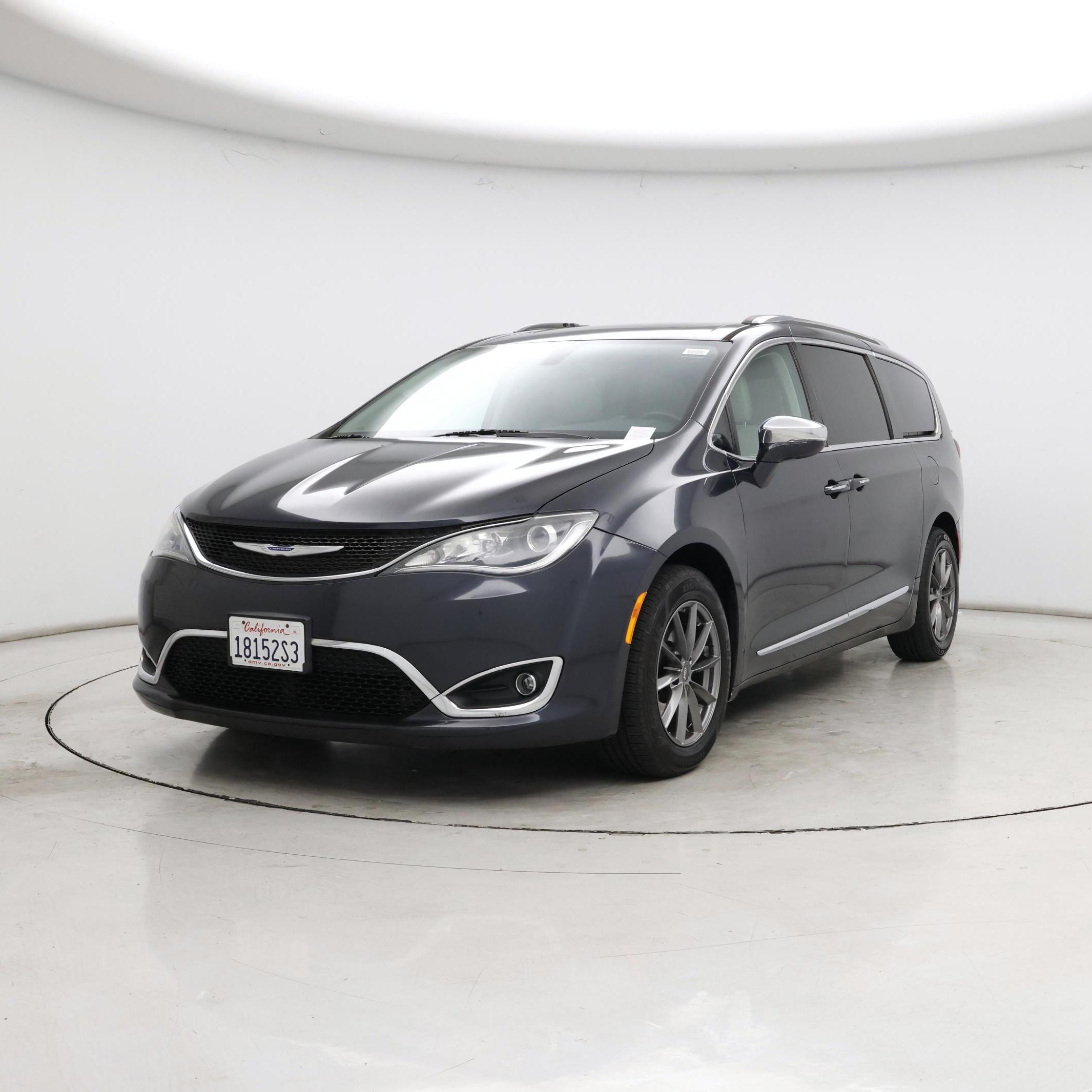 Thumbnail: 2019 Chrysler Pacifica - 4
