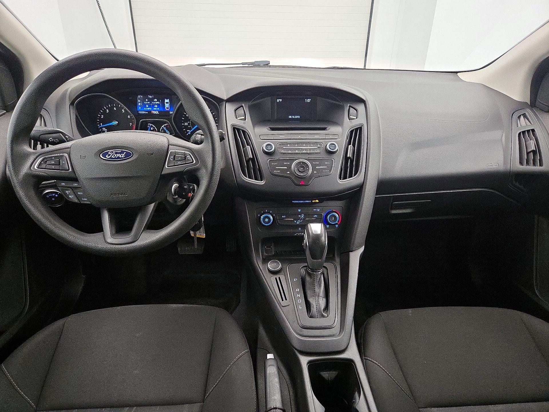 Thumbnail: 2016 Ford Focus - 9