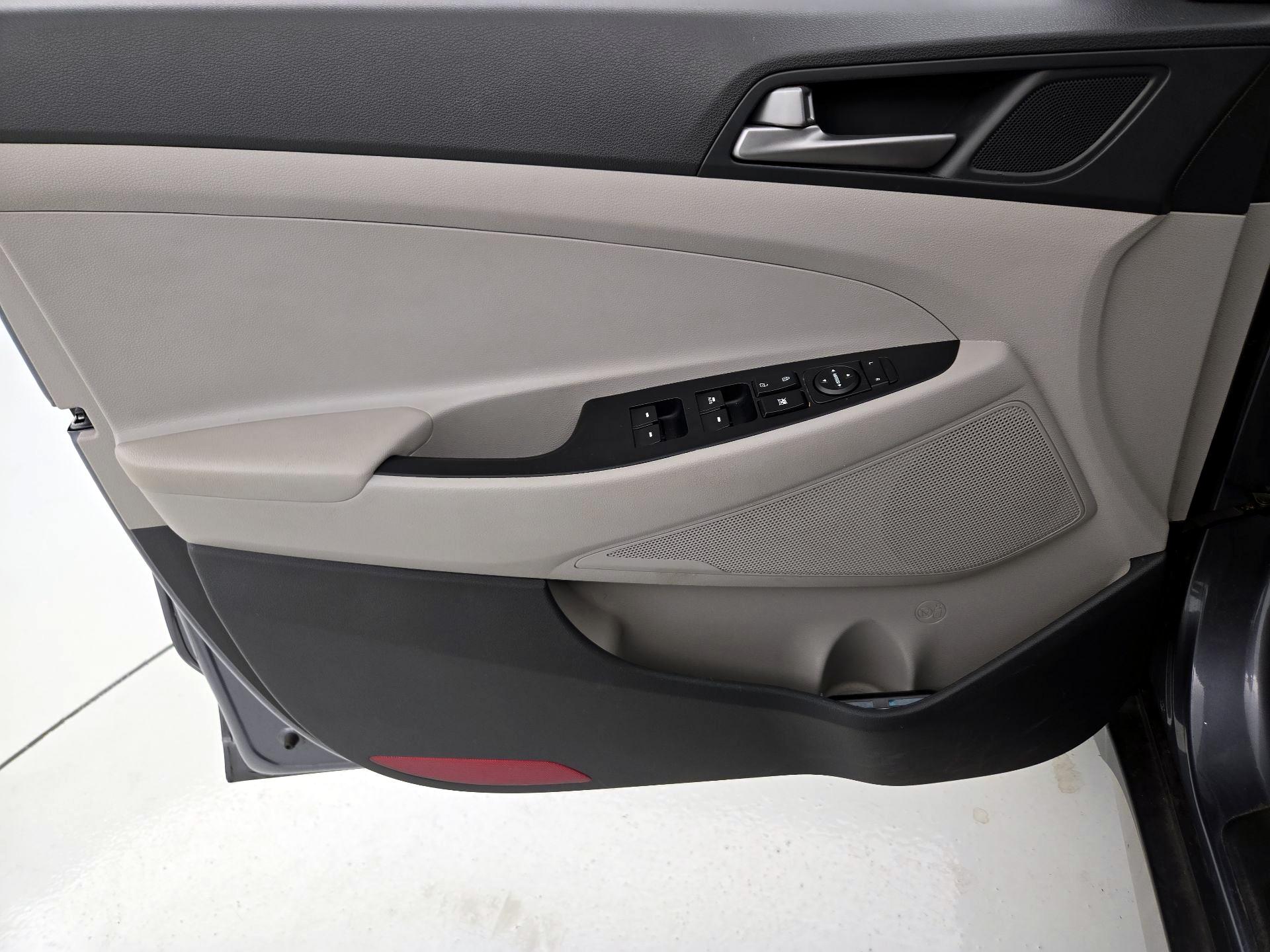 Thumbnail: 2018 Hyundai Tucson - 12