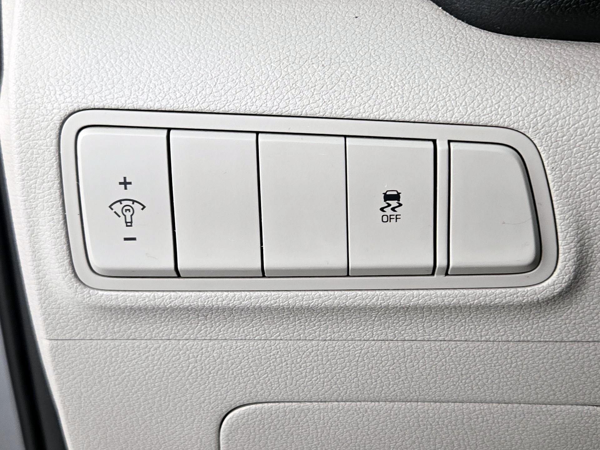 Thumbnail: 2018 Hyundai Tucson - 13