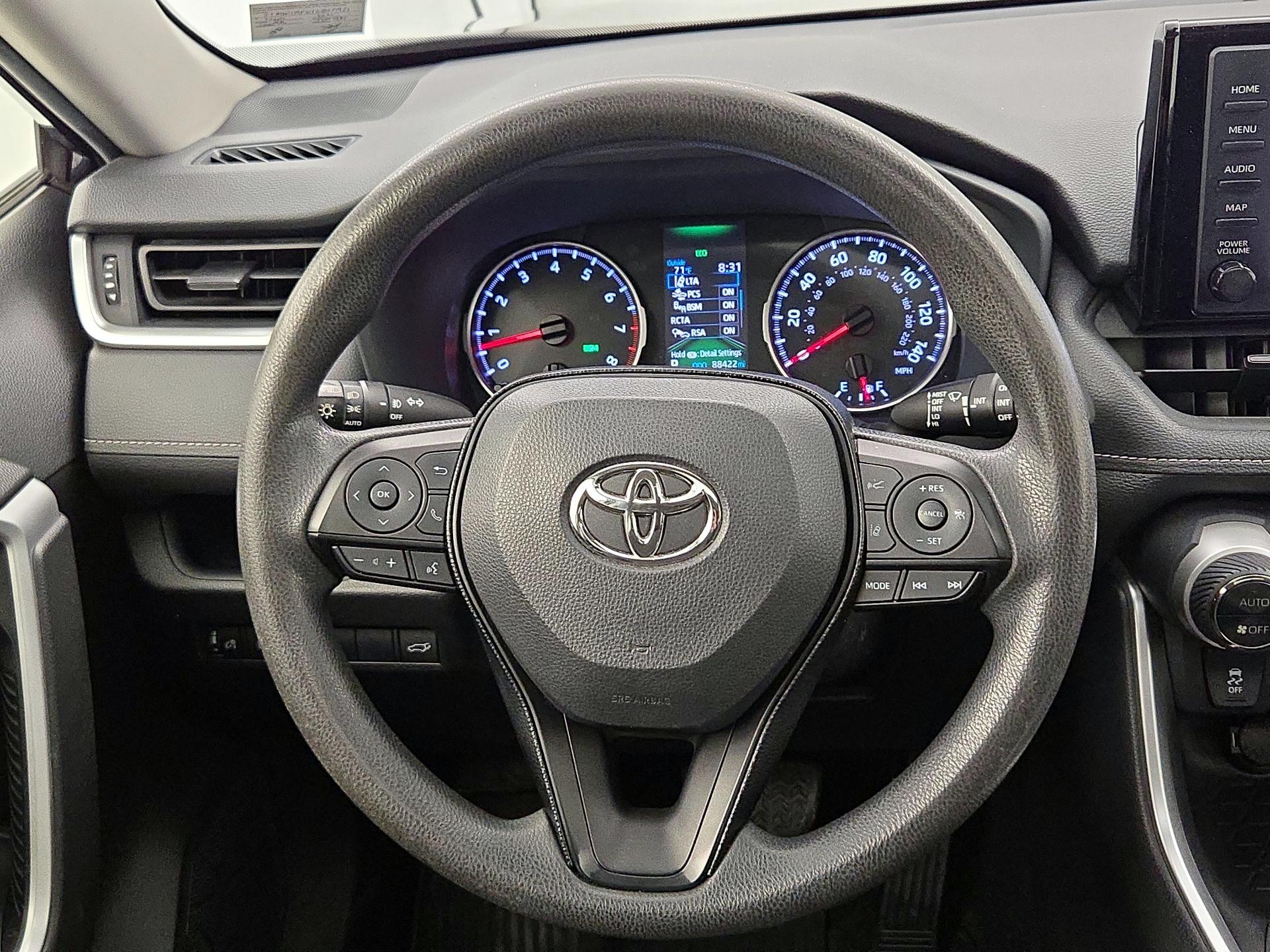 Thumbnail: 2020 Toyota RAV4 - 10