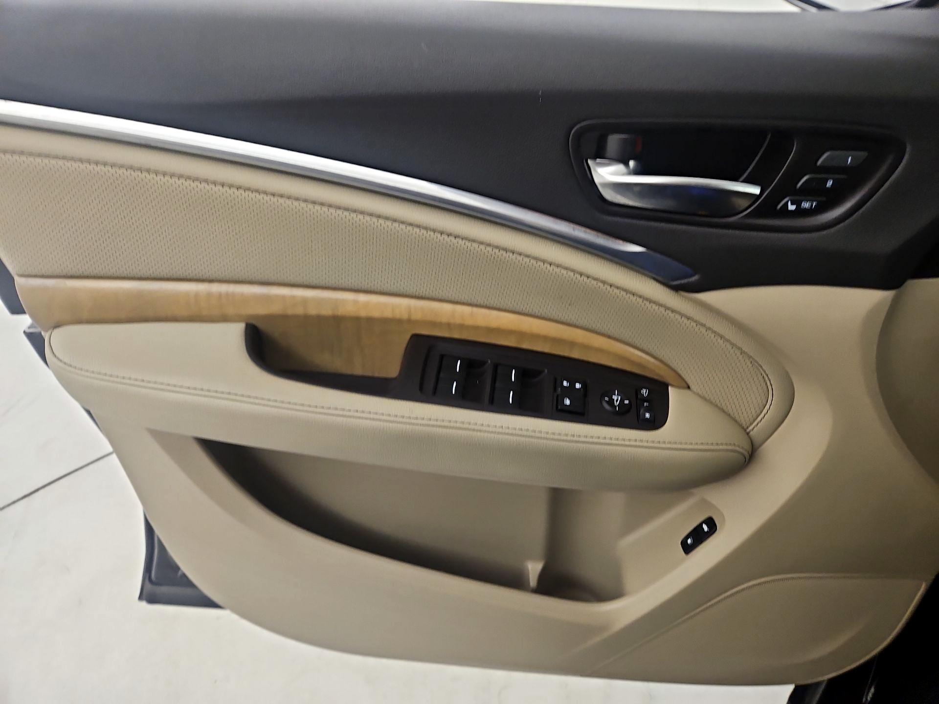 Thumbnail: 2020 Acura MDX - 12