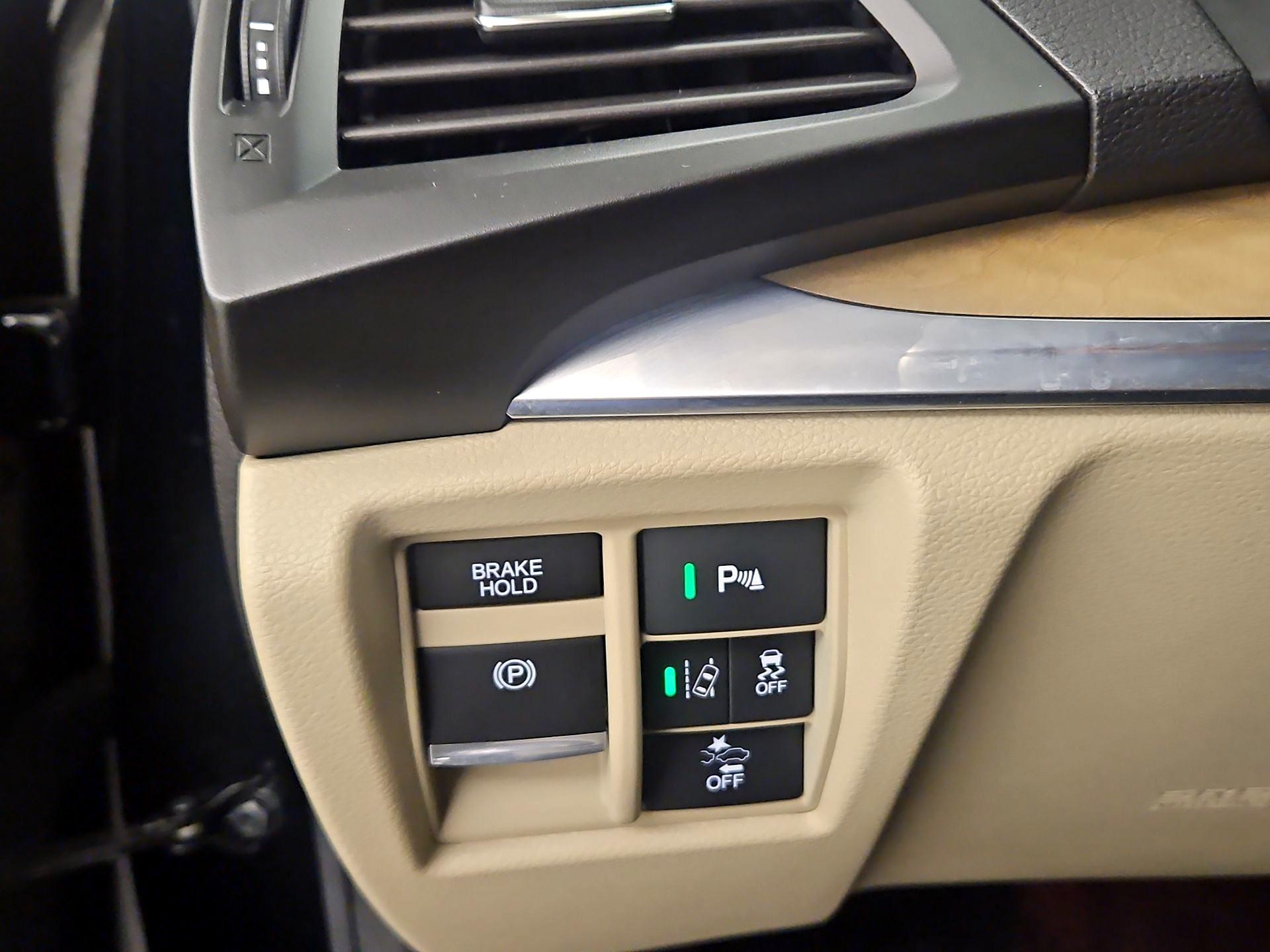 Thumbnail: 2020 Acura MDX - 13