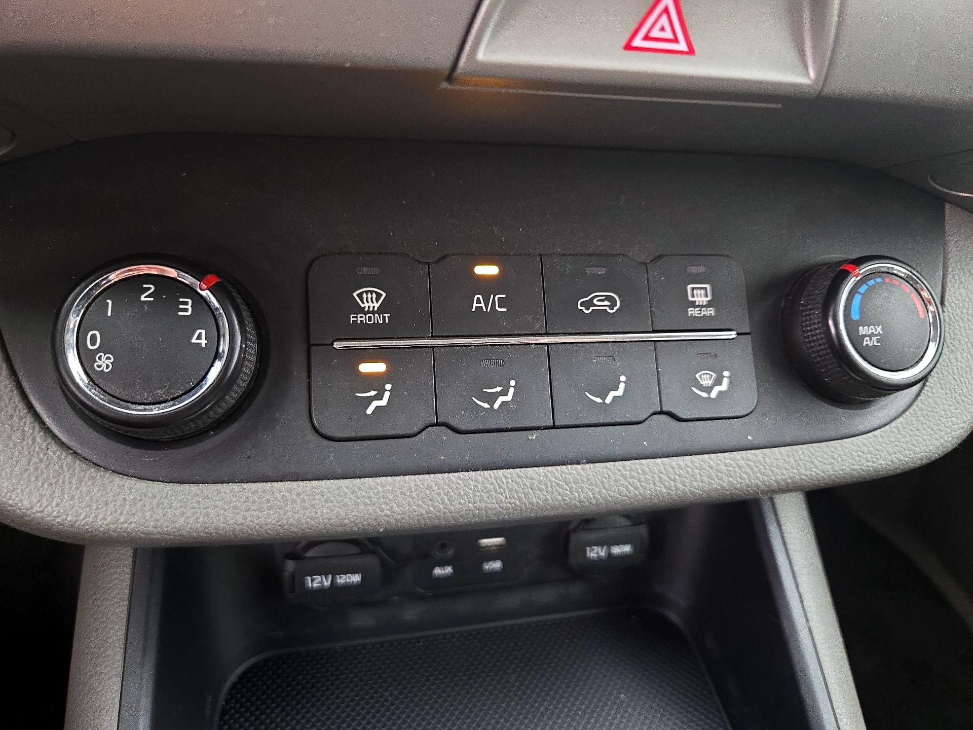 Thumbnail: 2015 Kia Sportage - 15