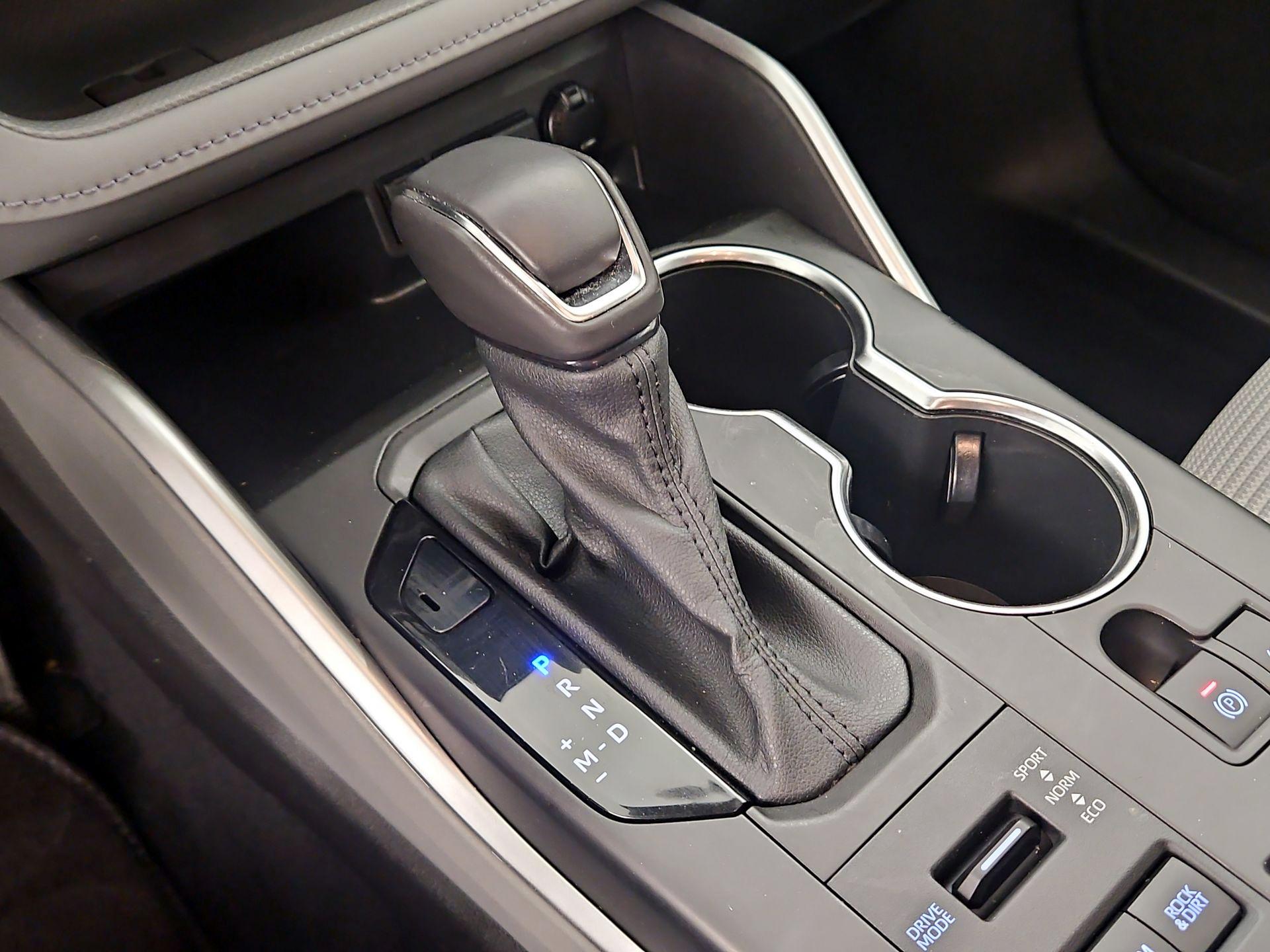 Thumbnail: 2020 Toyota Highlander - 17