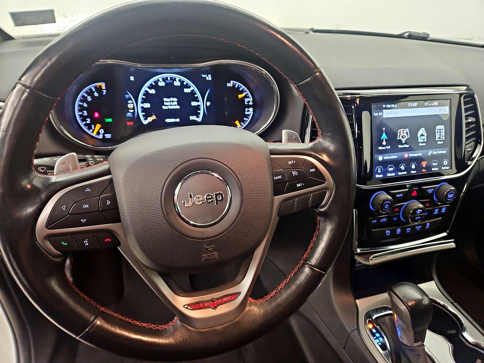 Thumbnail: 2020 Jeep Grand Cherokee - 10