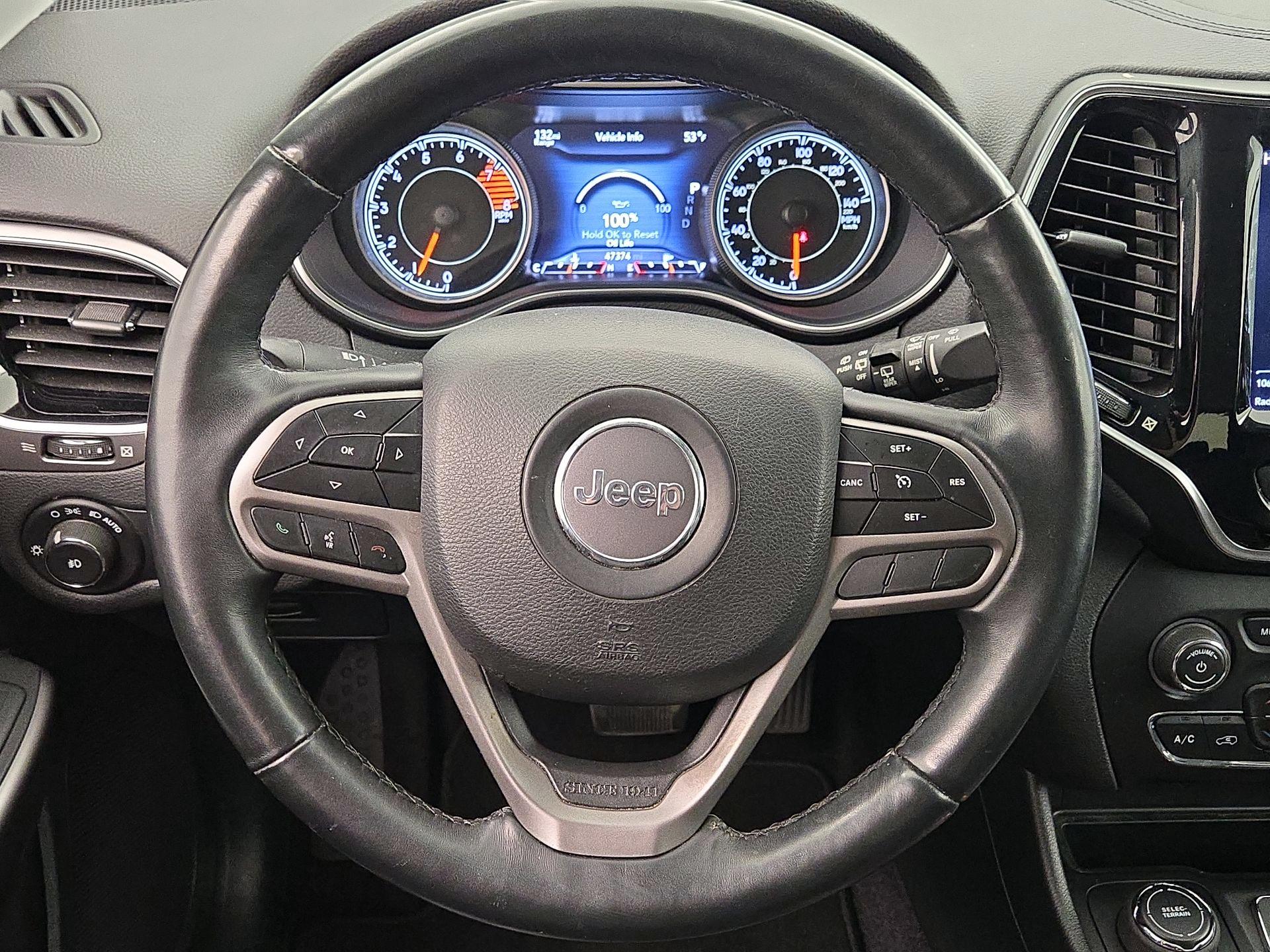 Thumbnail: 2019 Jeep Cherokee - 10