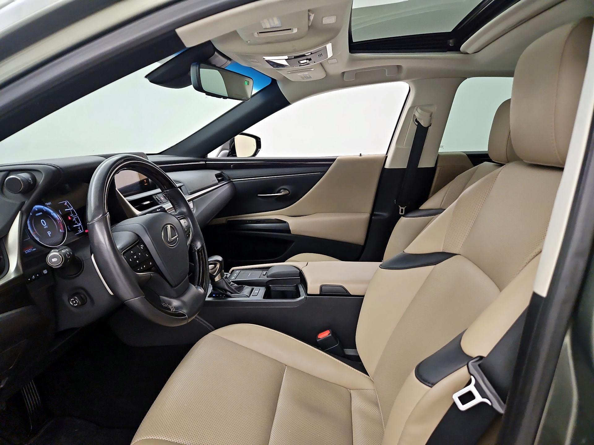 Thumbnail: 2020 Lexus ES - 11