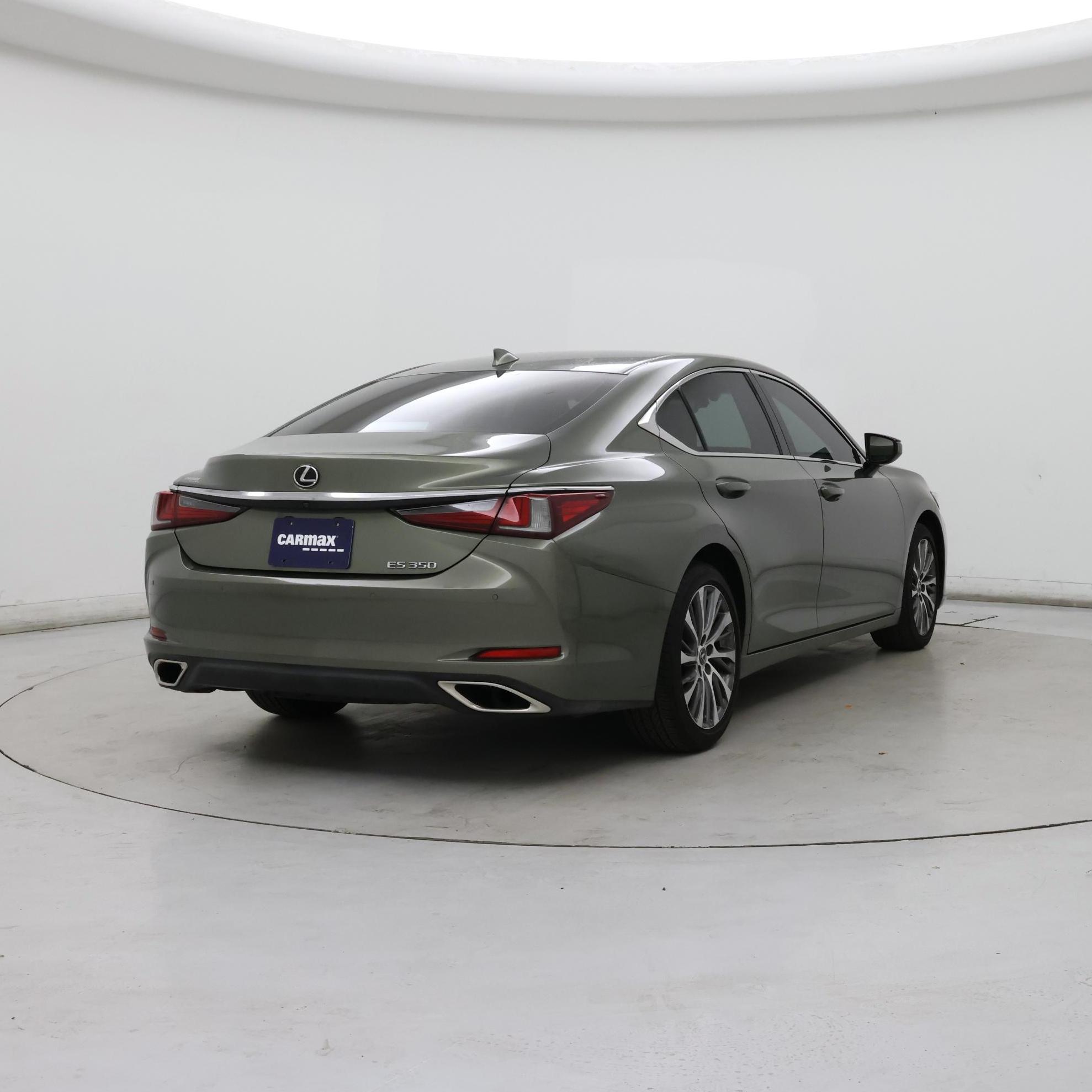 Thumbnail: 2020 Lexus ES - 8