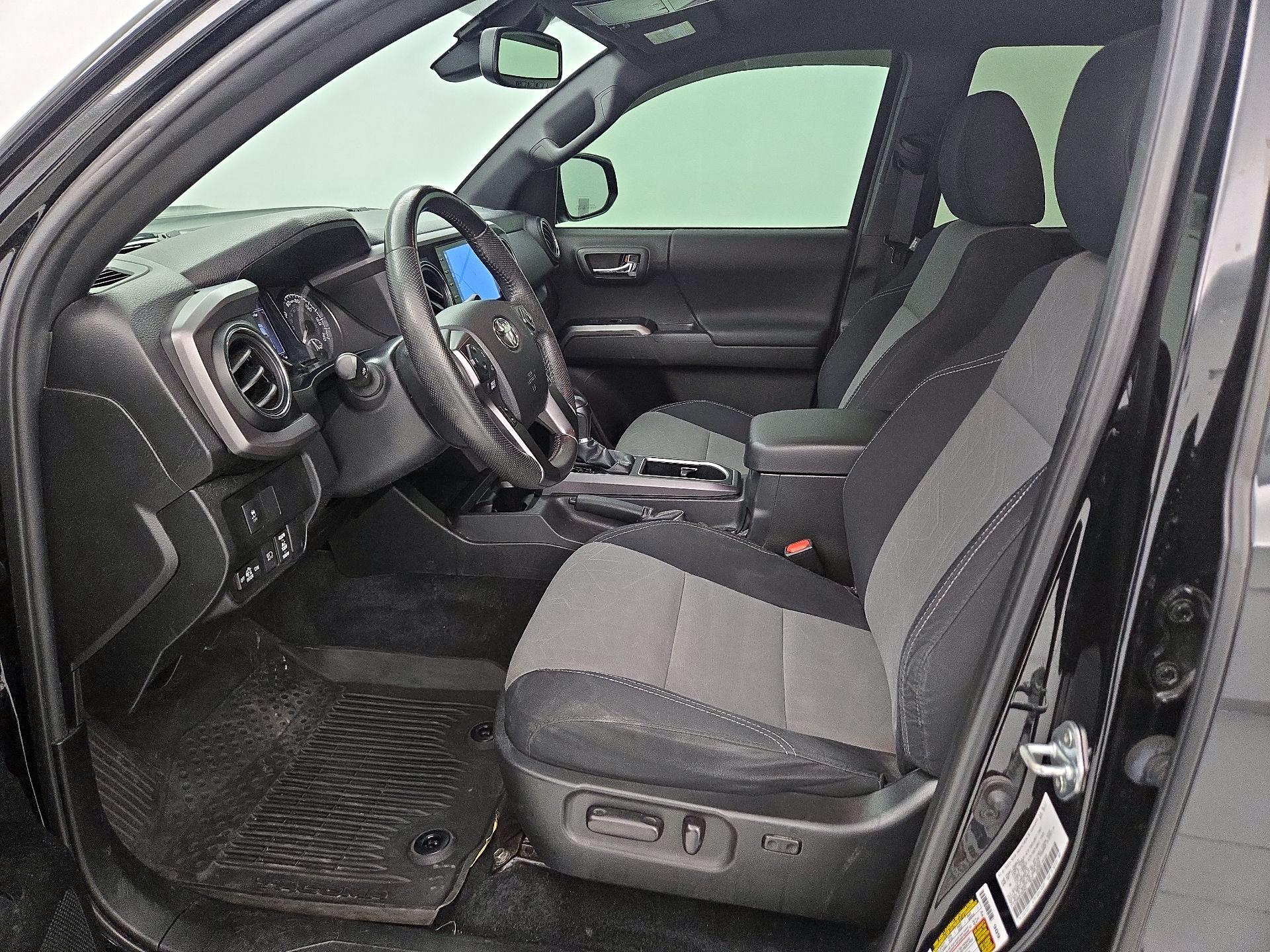 Thumbnail: 2022 Toyota Tacoma - 11