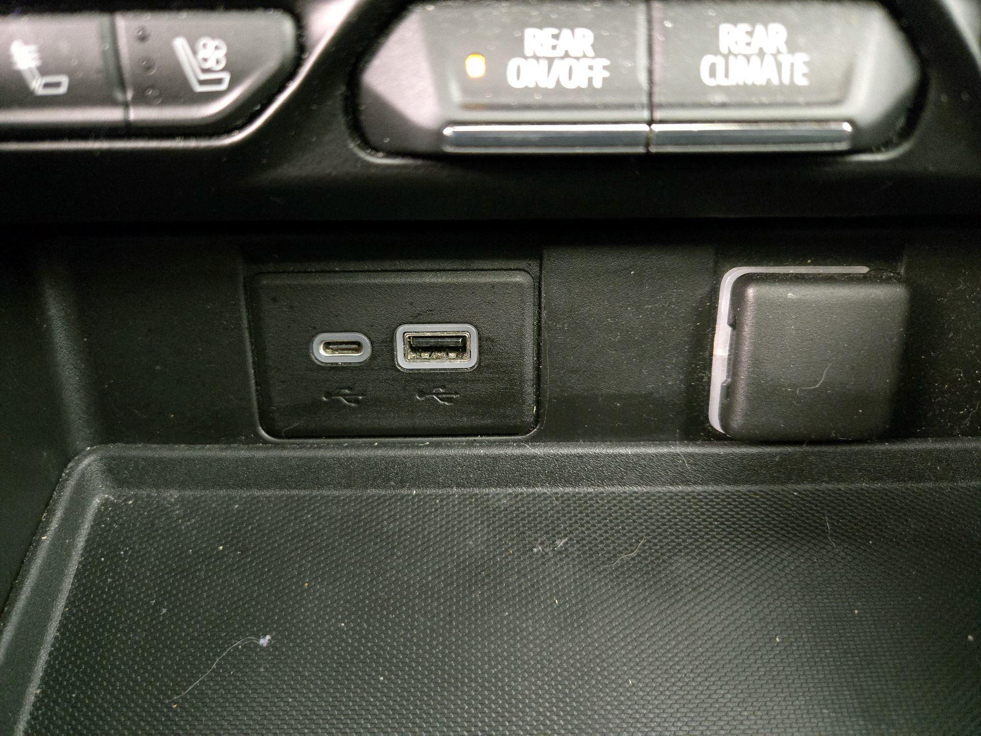 Thumbnail: 2021 Chevrolet Tahoe - 19