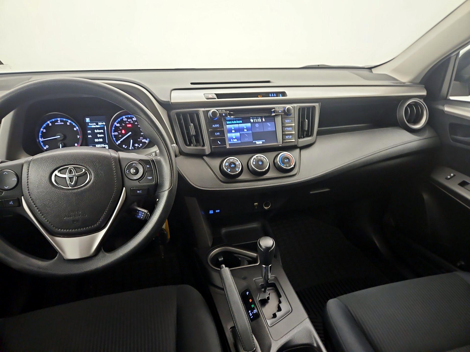 Thumbnail: 2017 Toyota RAV4 - 9