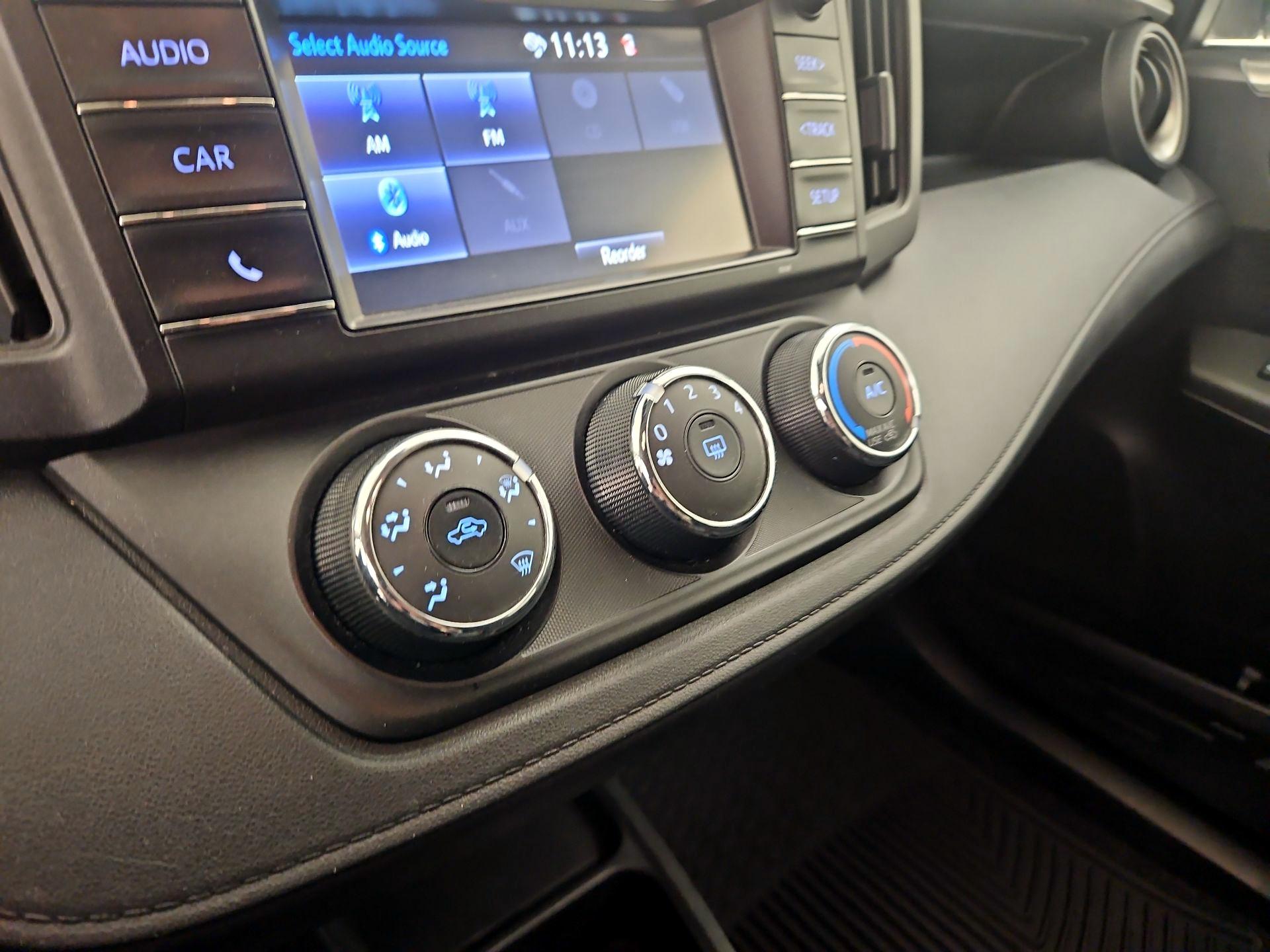 Thumbnail: 2017 Toyota RAV4 - 16