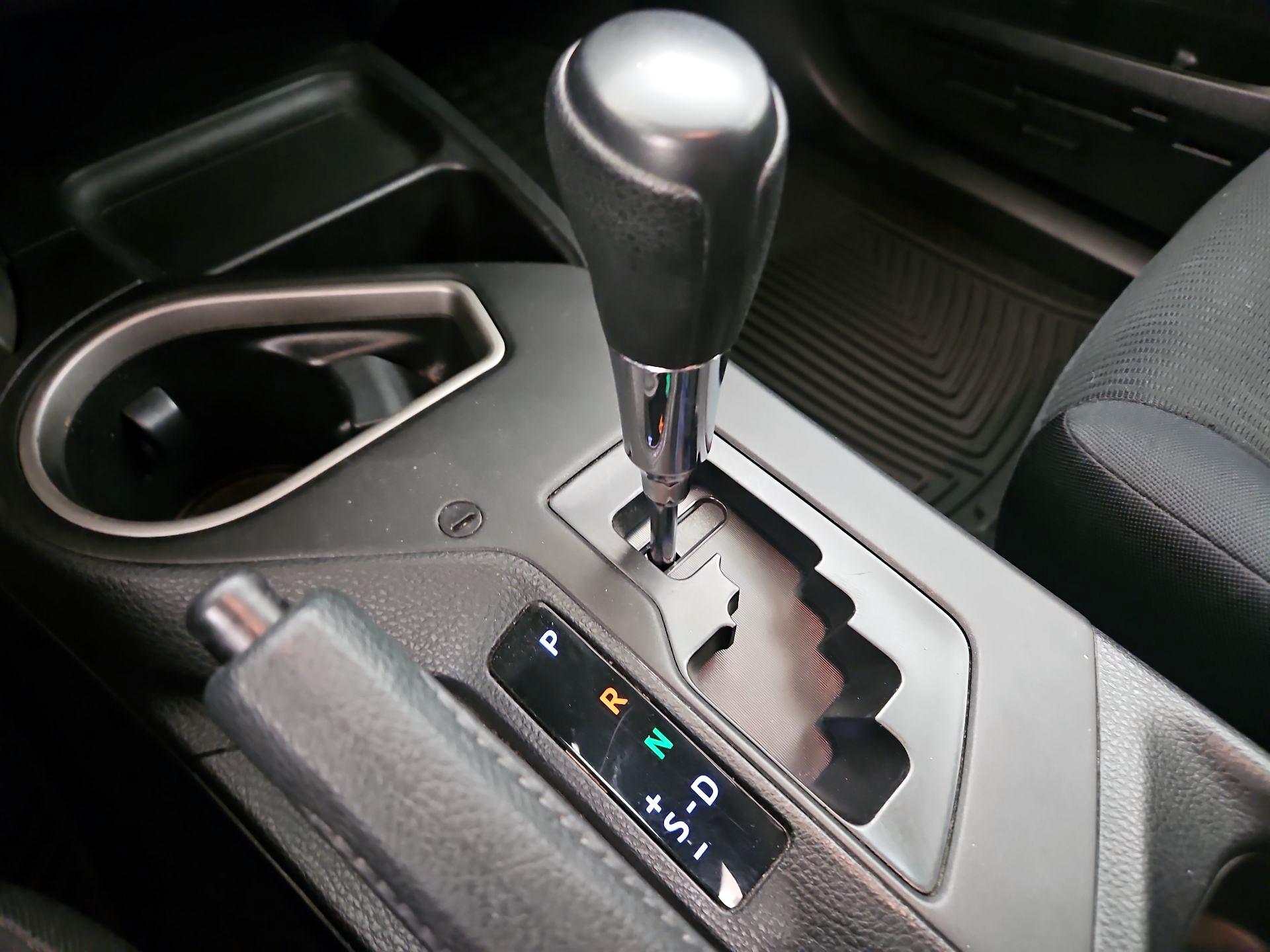 Thumbnail: 2017 Toyota RAV4 - 17