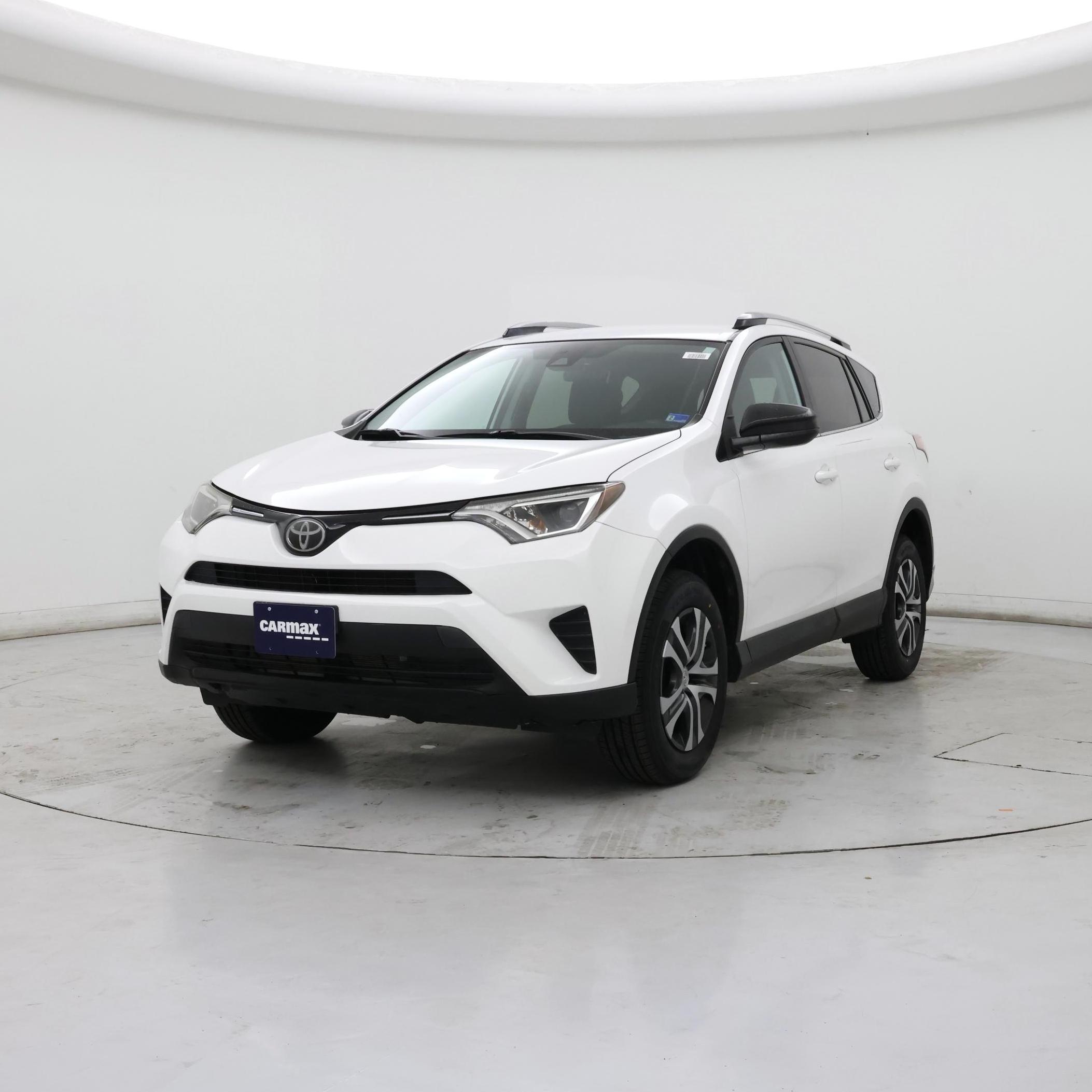 Thumbnail: 2017 Toyota RAV4 - 4