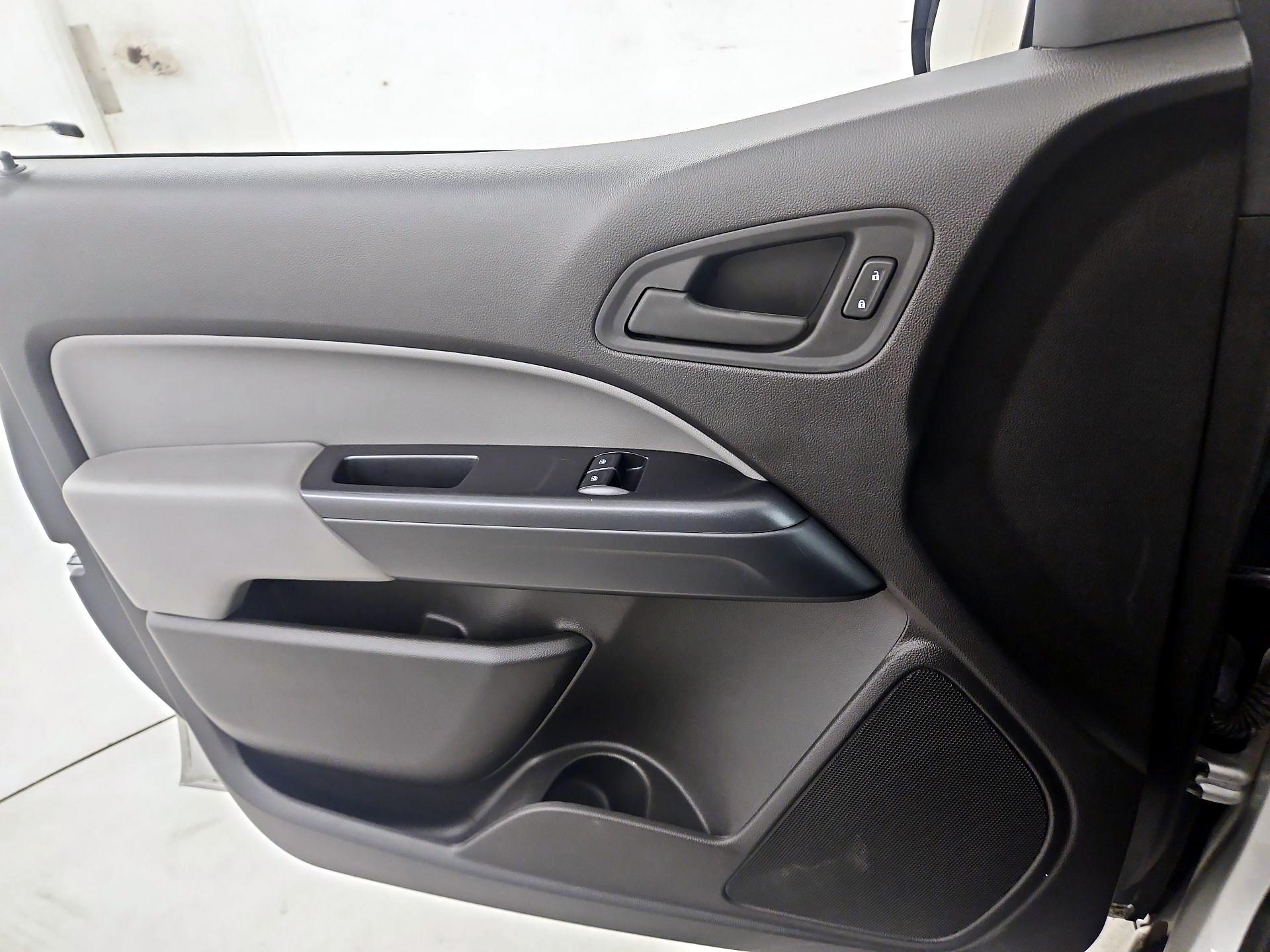 Thumbnail: 2017 Chevrolet Colorado - 12