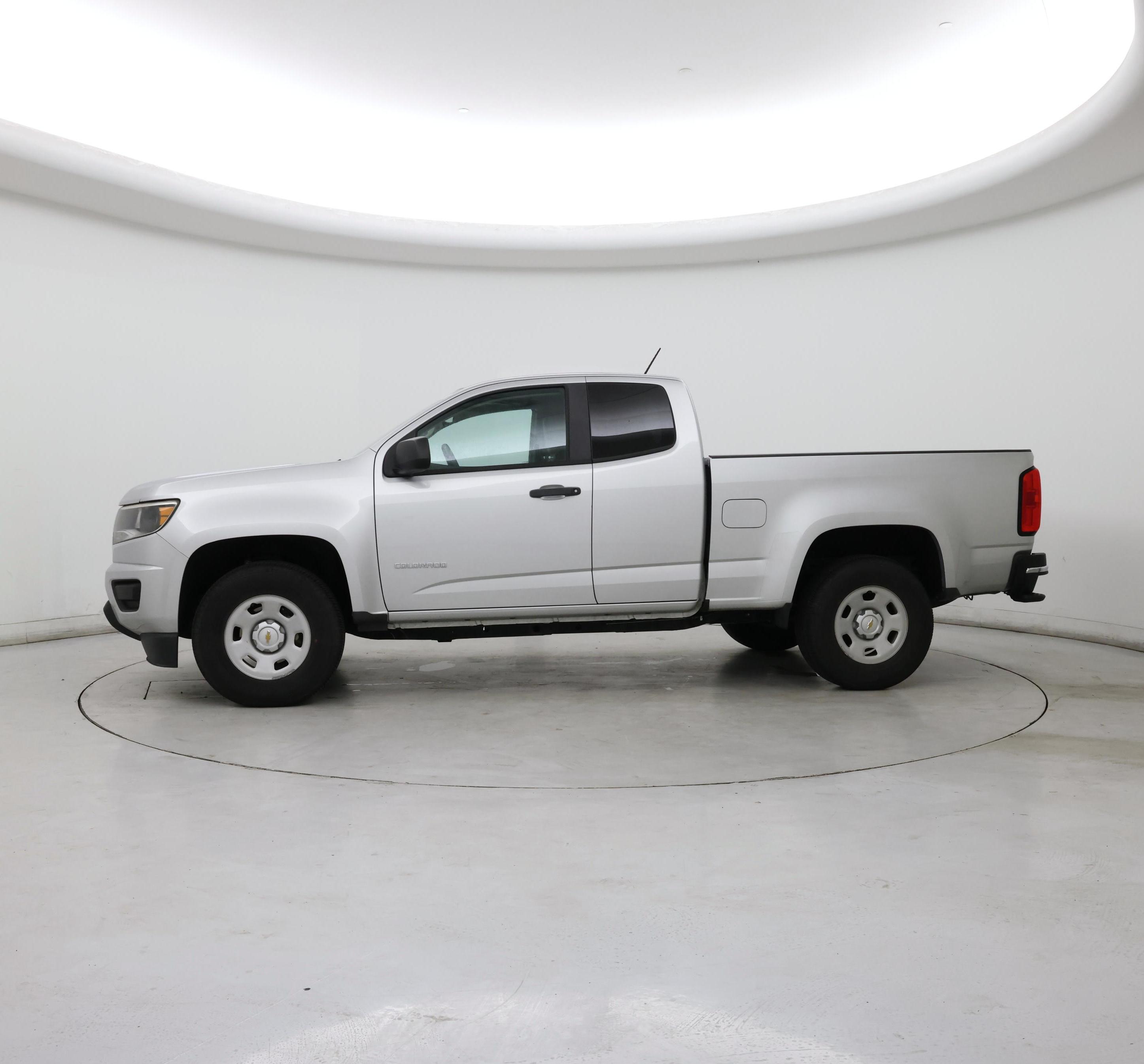 Thumbnail: 2017 Chevrolet Colorado - 3