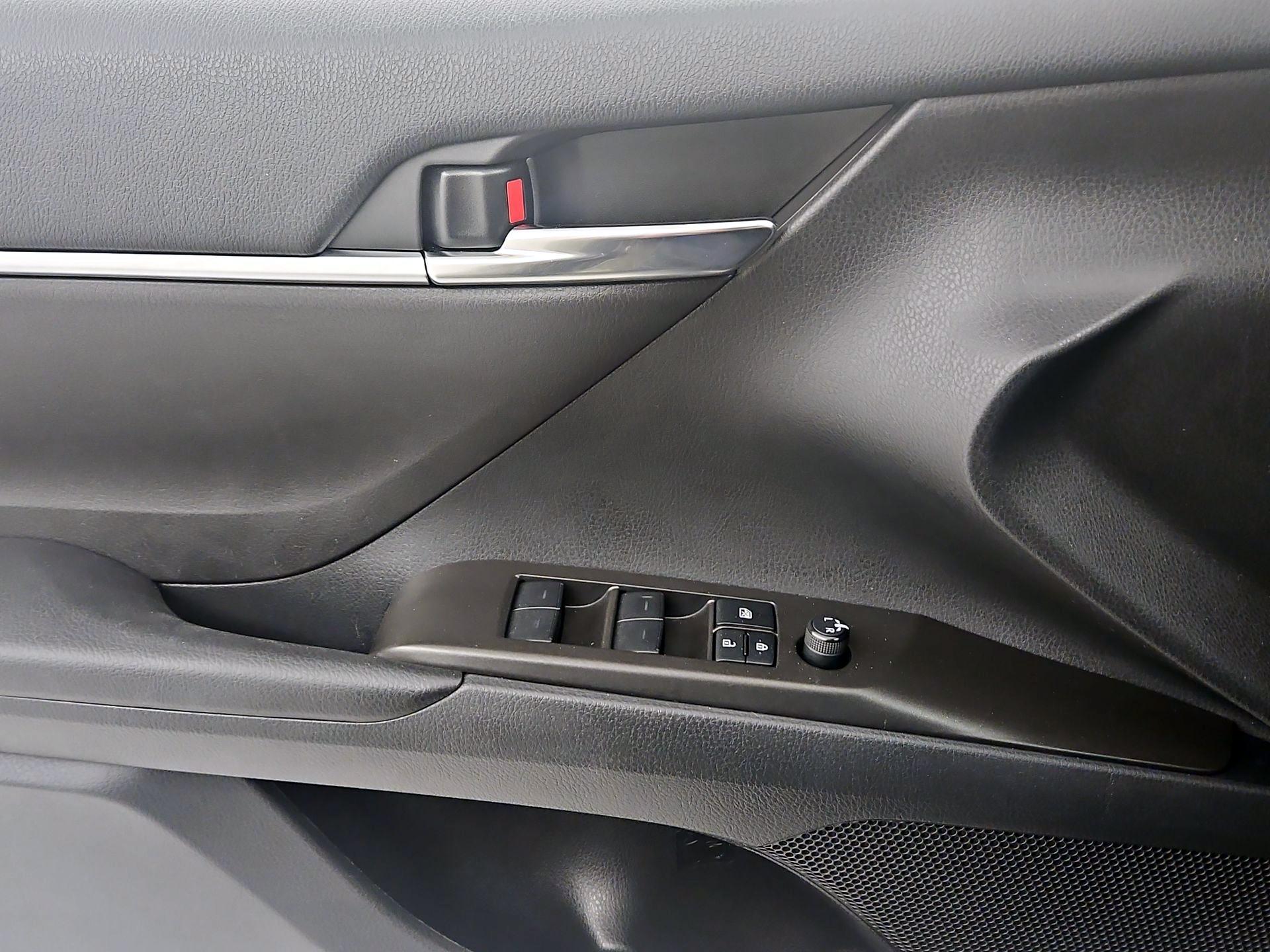 Thumbnail: 2023 Toyota Camry - 12