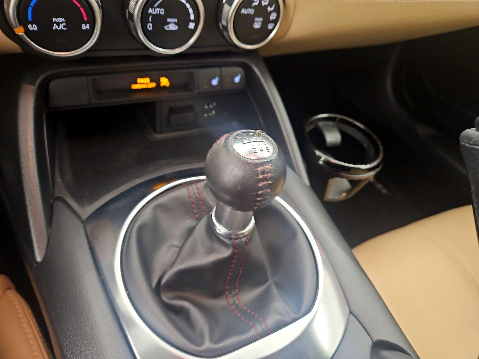 Thumbnail: 2016 Mazda MX-5 Miata - 16