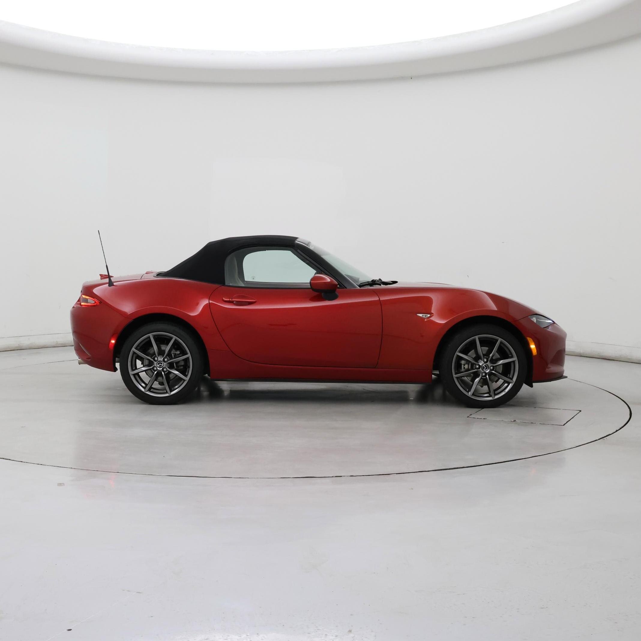 Thumbnail: 2016 Mazda MX-5 Miata - 7