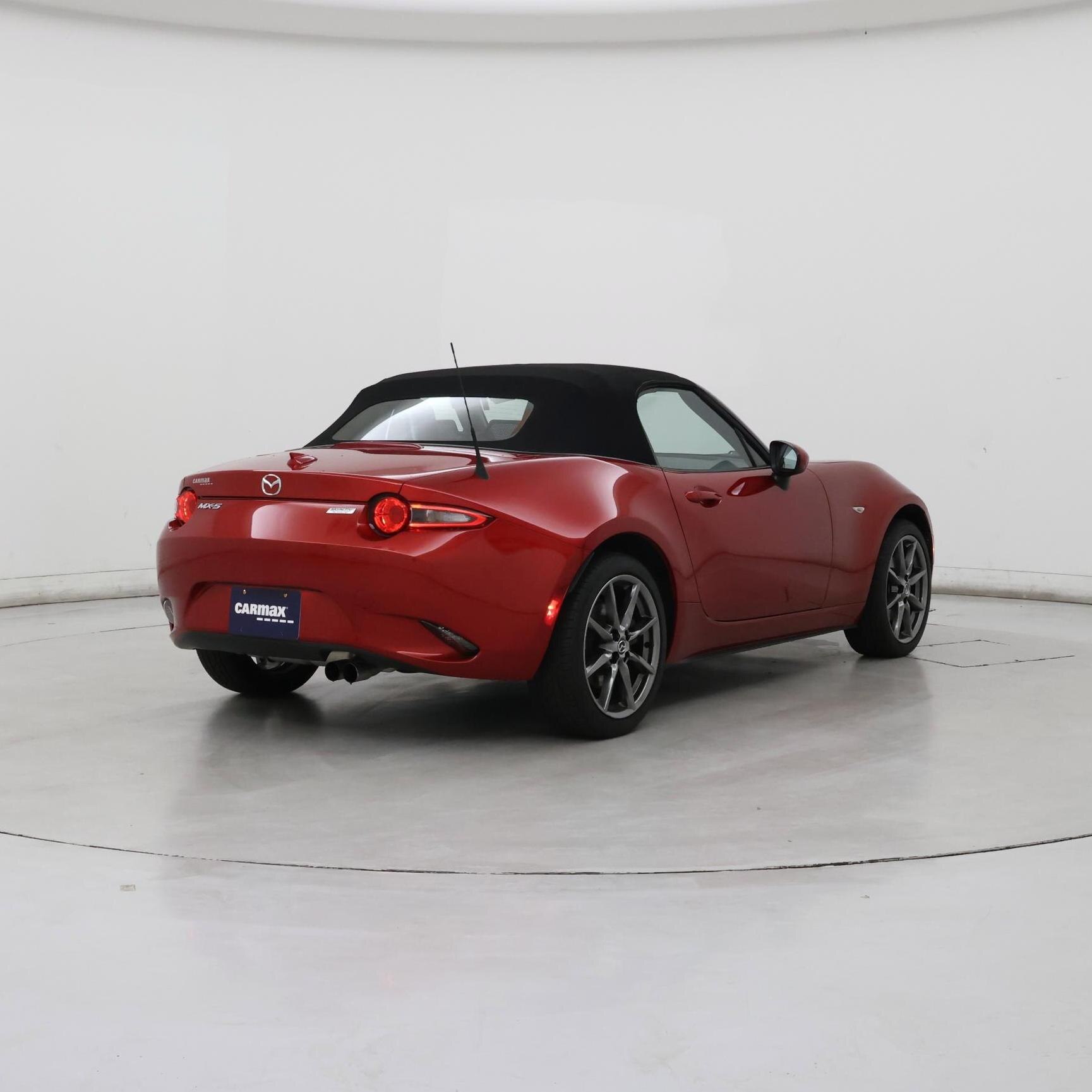 Thumbnail: 2016 Mazda MX-5 Miata - 8