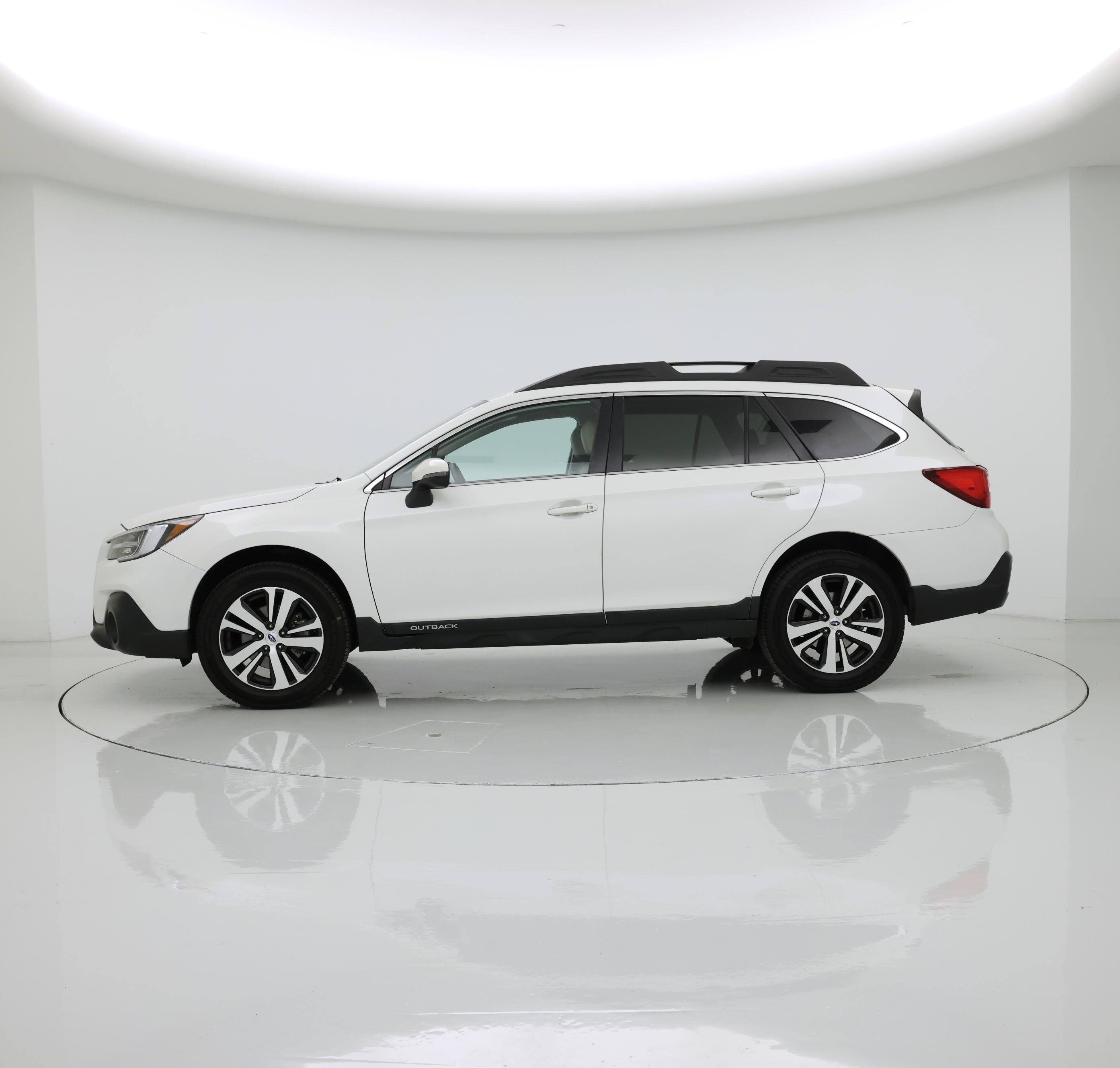 Thumbnail: 2018 Subaru Outback - 3