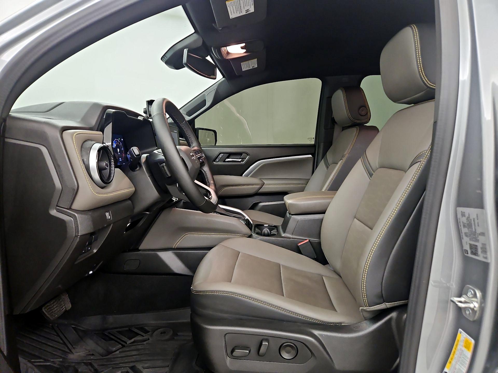 Thumbnail: 2026 Chevrolet Colorado - 11