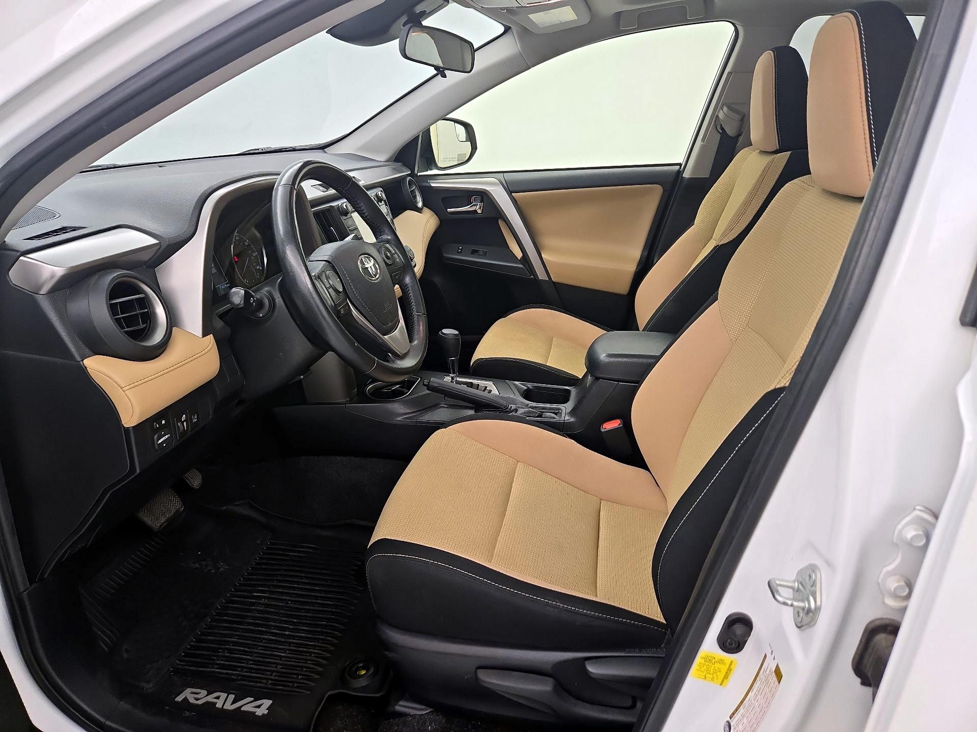 Thumbnail: 2018 Toyota RAV4 - 11