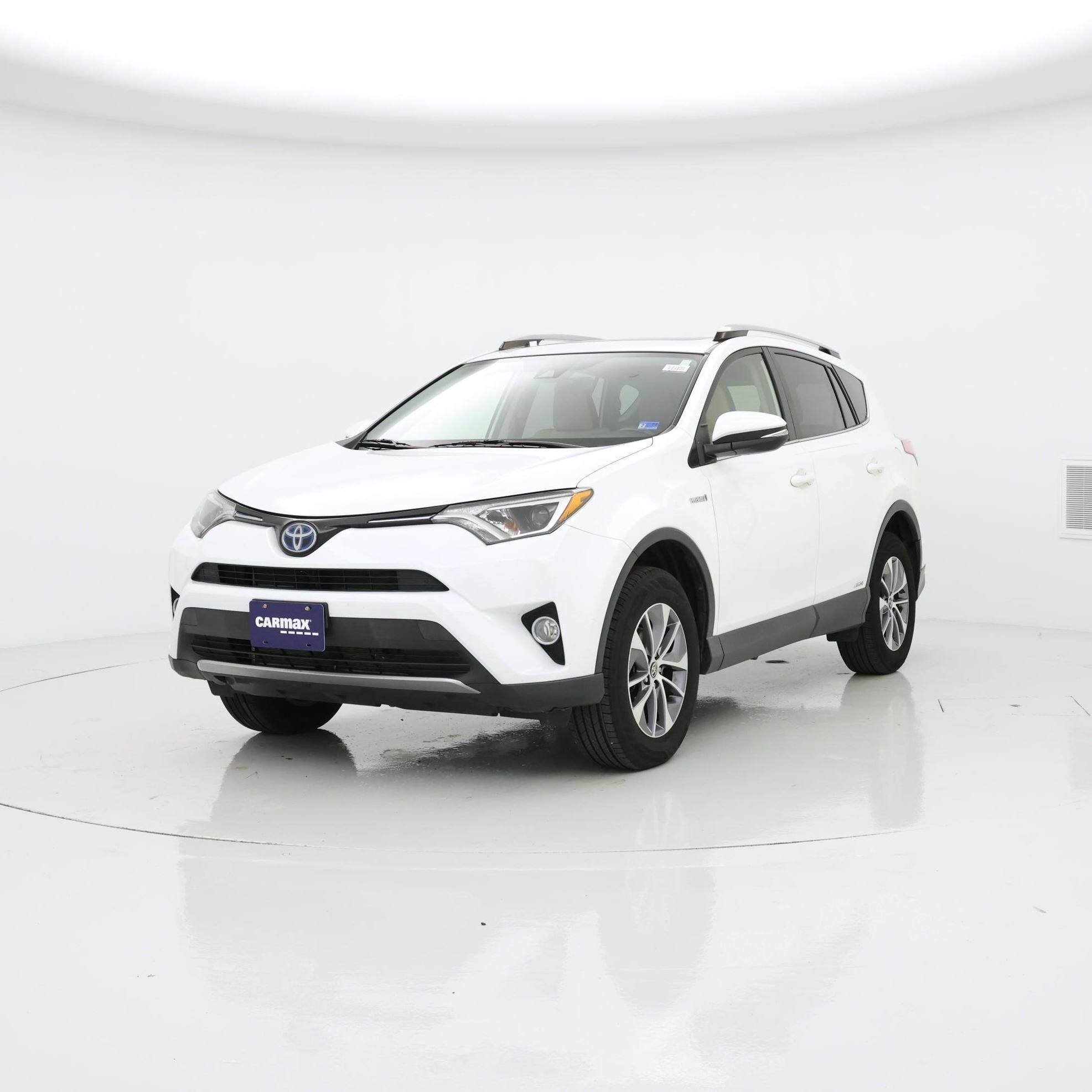 Thumbnail: 2018 Toyota RAV4 - 4