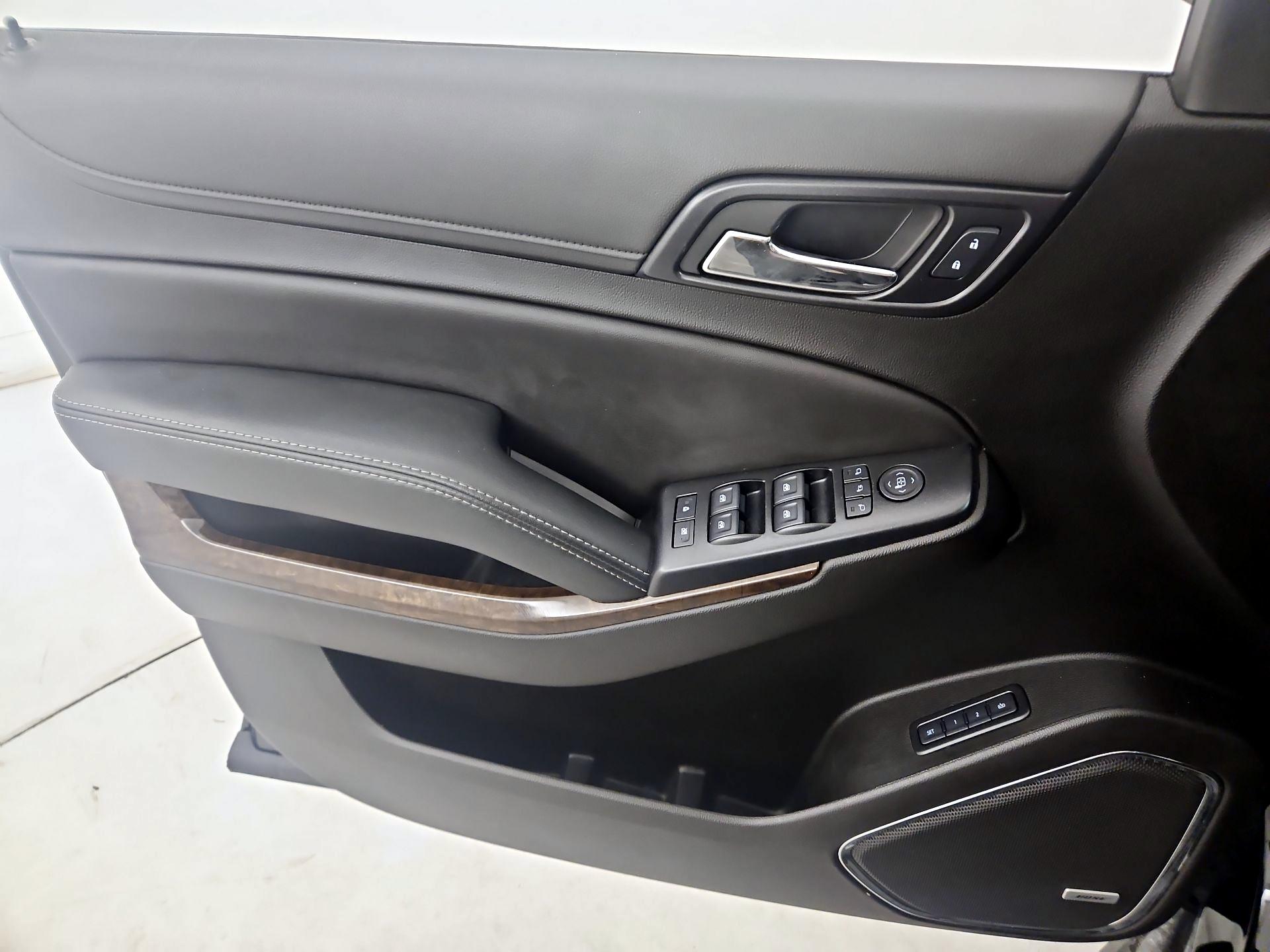 Thumbnail: 2020 Chevrolet Tahoe - 12