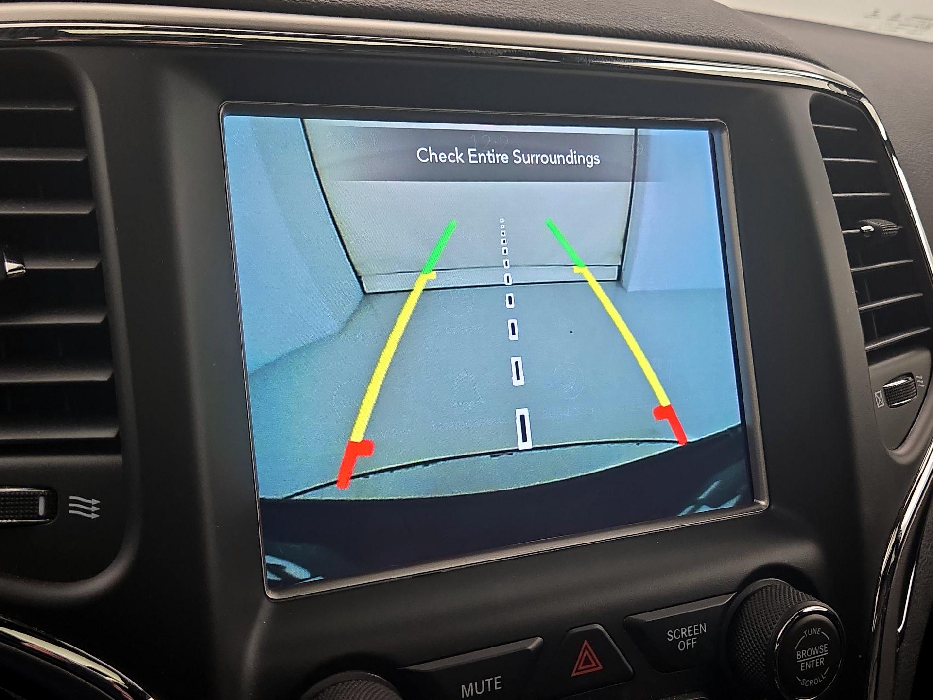 Thumbnail: 2018 Jeep Grand Cherokee - 15