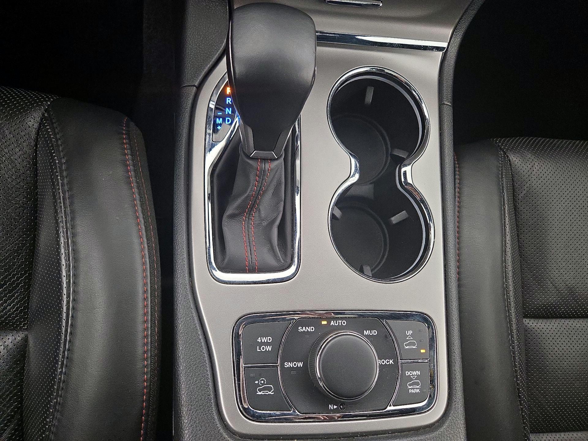 Thumbnail: 2018 Jeep Grand Cherokee - 18