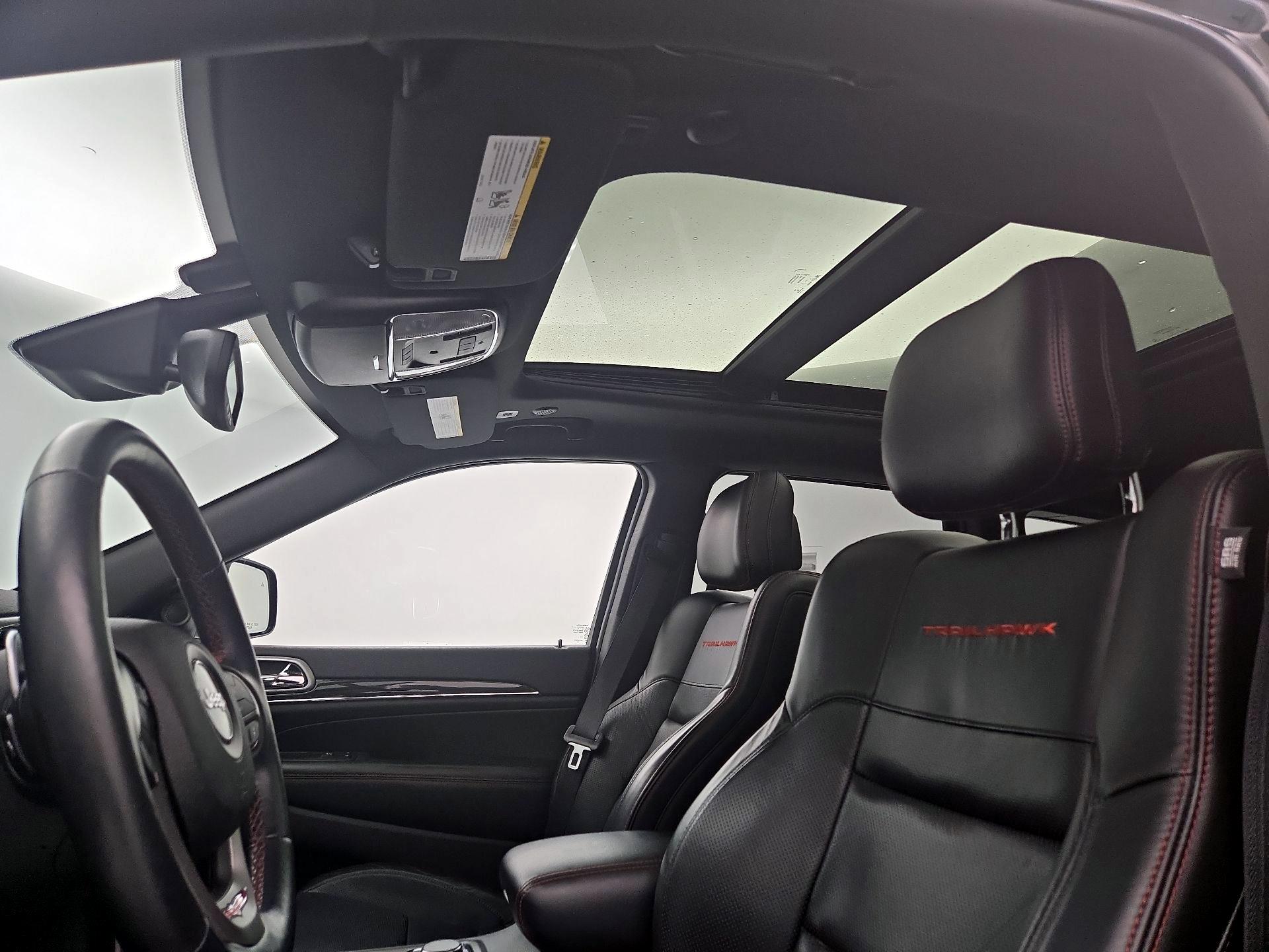 Thumbnail: 2018 Jeep Grand Cherokee - 20