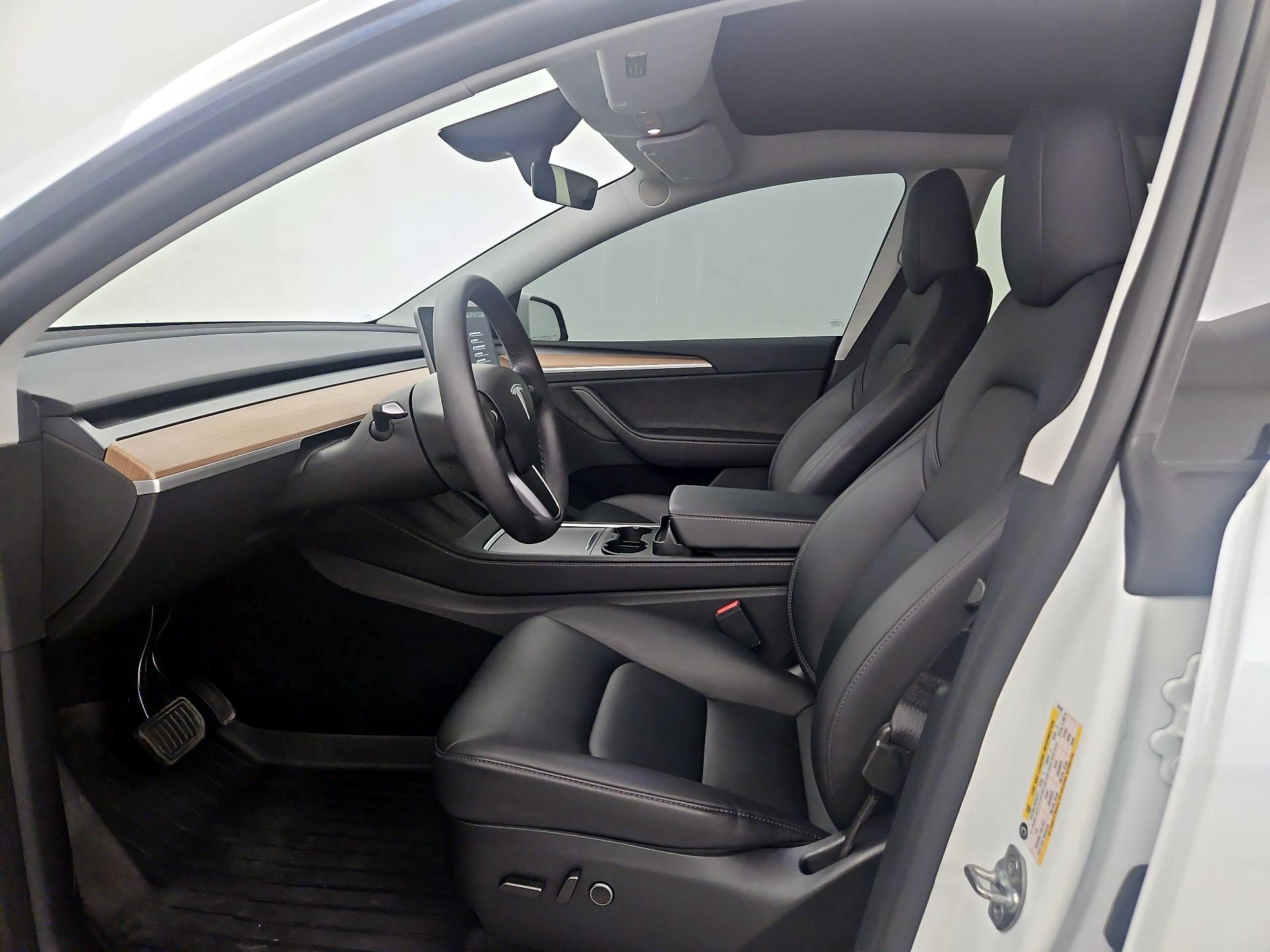 Thumbnail: 2025 Tesla Model Y - 11