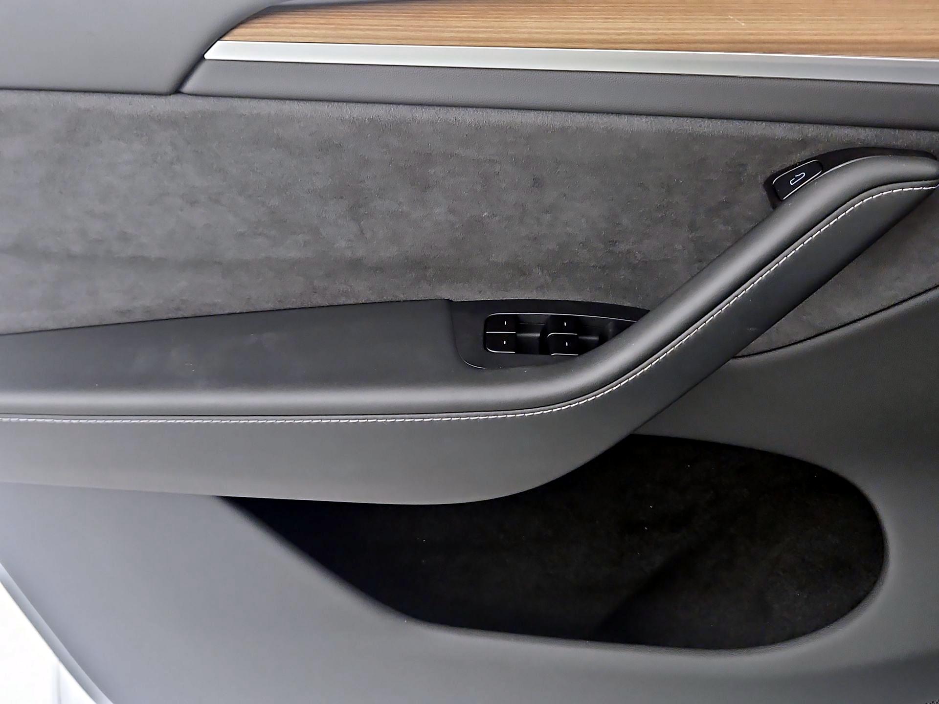 Thumbnail: 2025 Tesla Model Y - 12