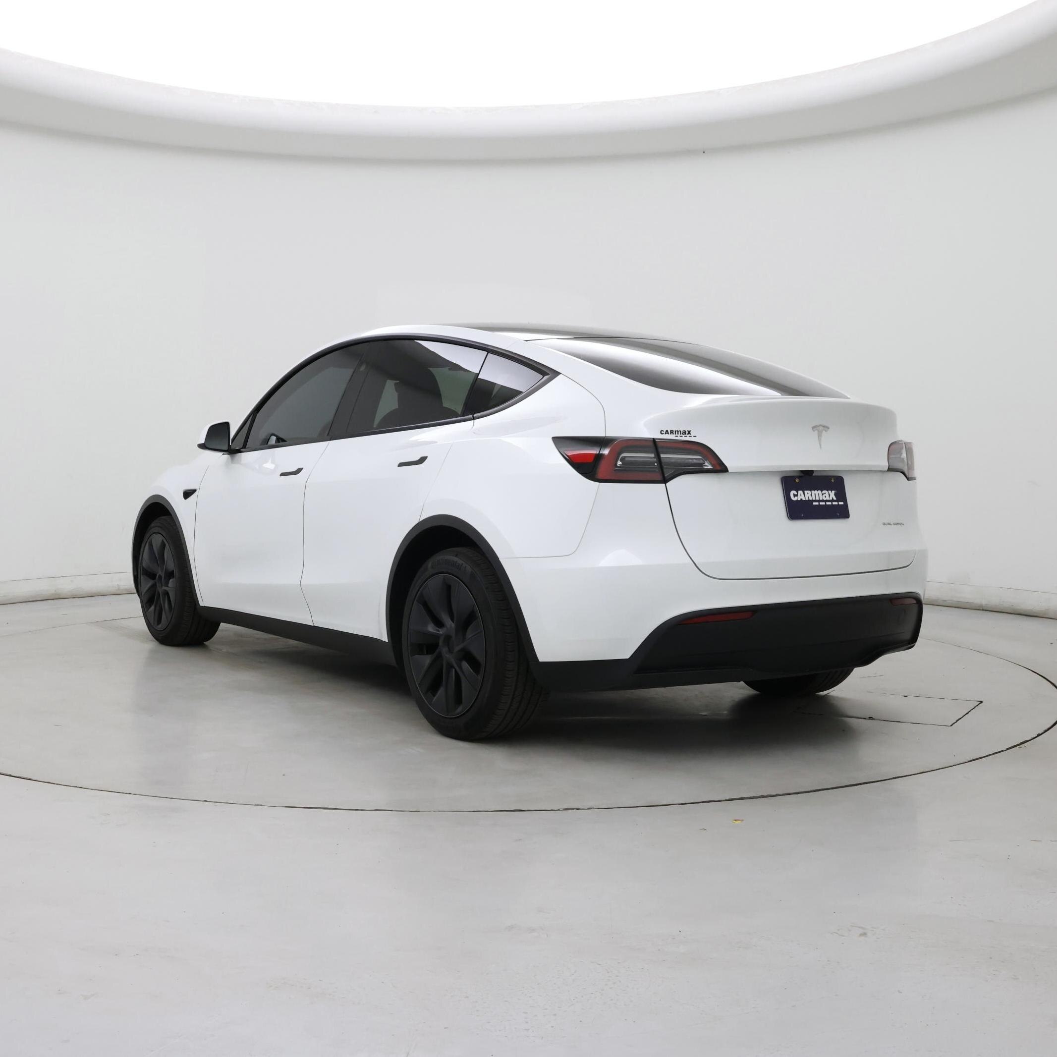 Thumbnail: 2025 Tesla Model Y - 2